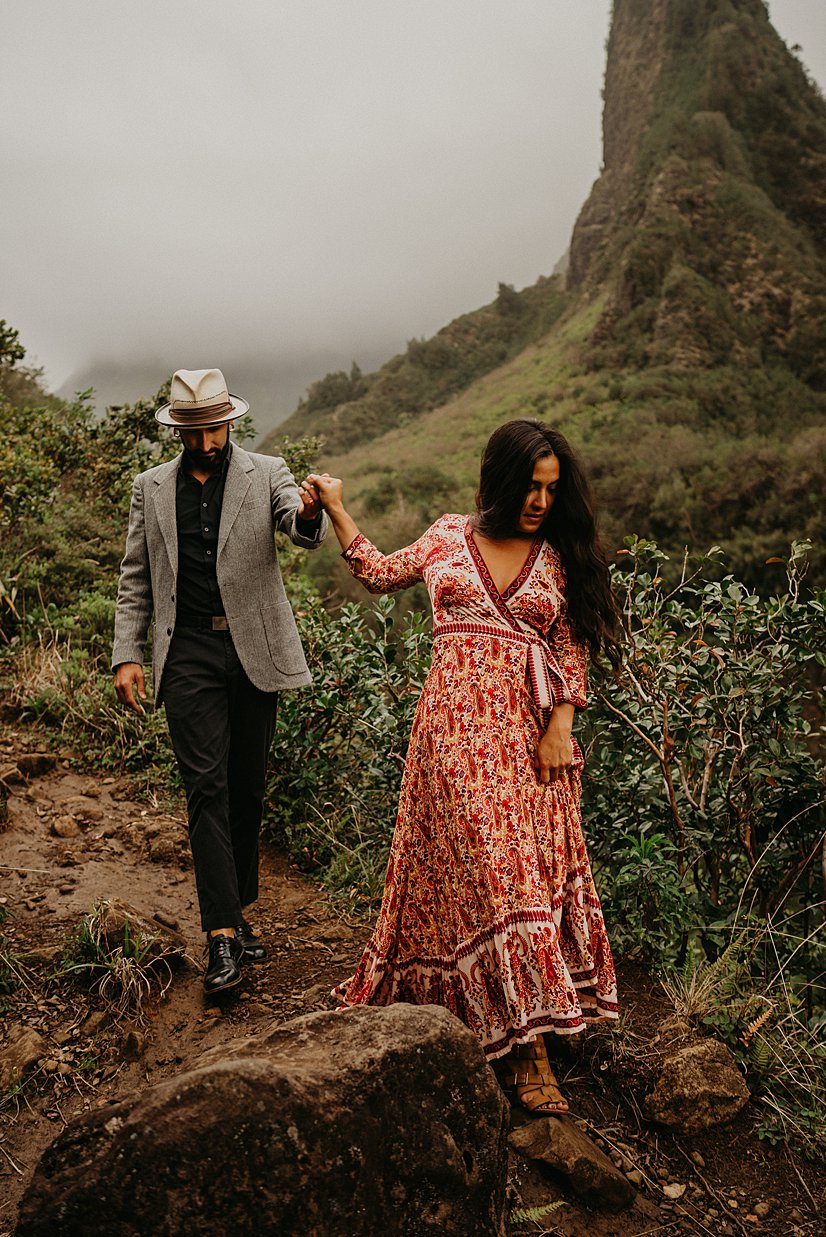 maui-engagement-session-iao-valley_0010.jpg