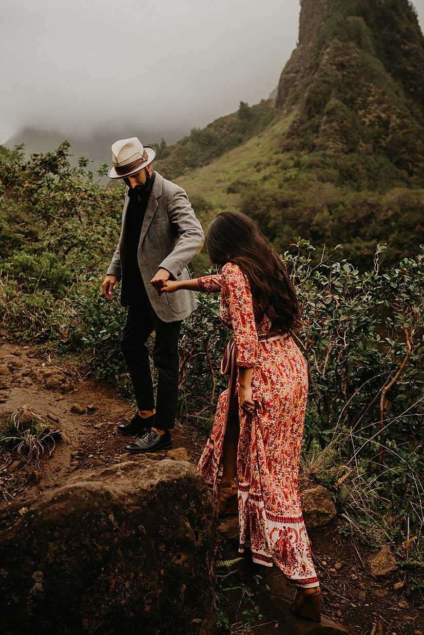 maui-engagement-session-iao-valley_0009.jpg