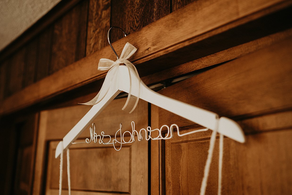  custom lastname hanger for wedding dress 