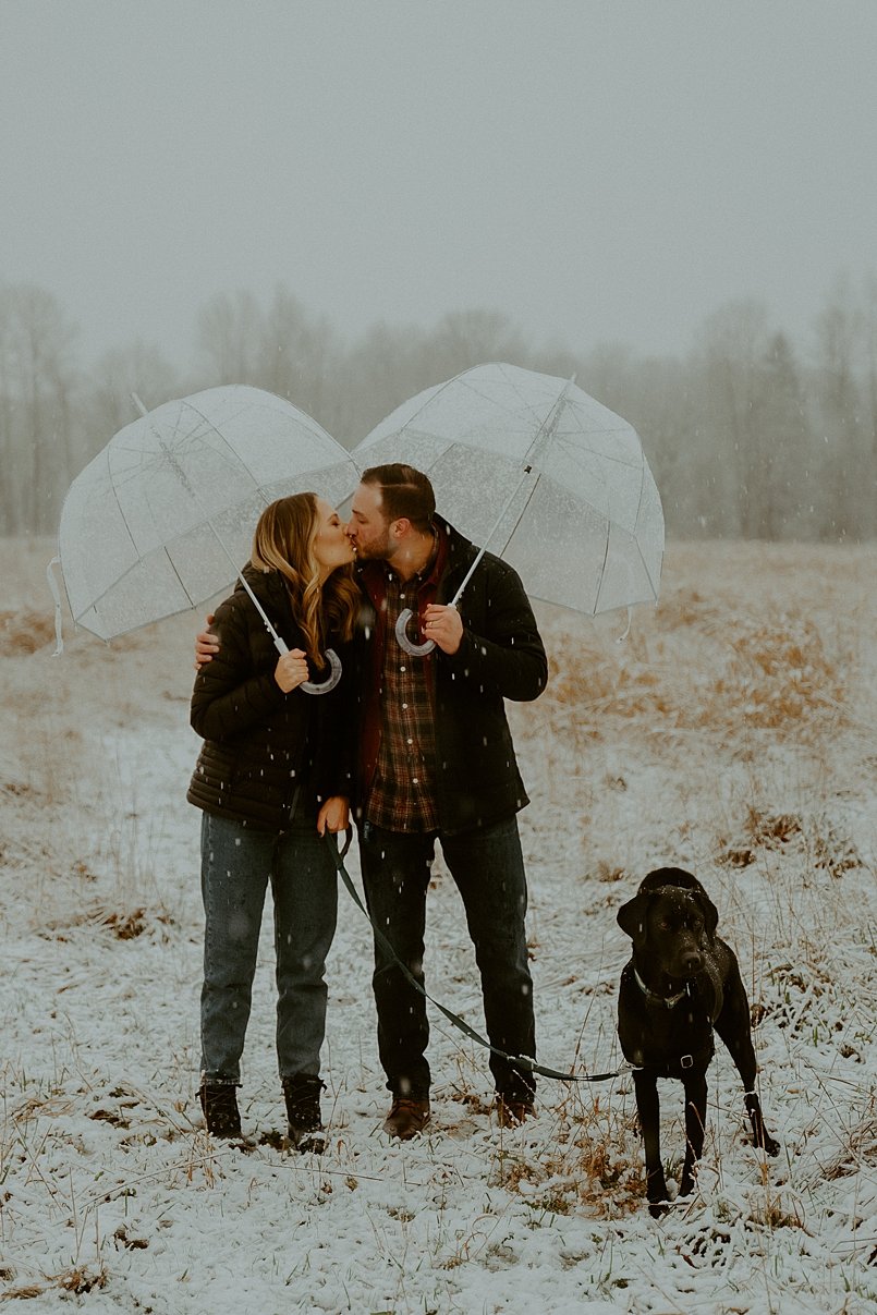 couples-photoshoot-with-dog_0008.jpg