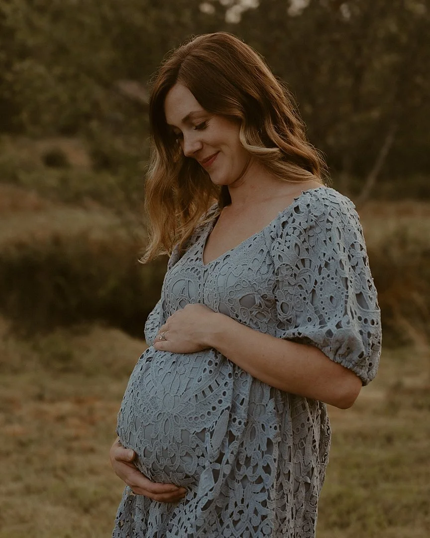Outdoor Seattle Maternity Session with Expecting Parents