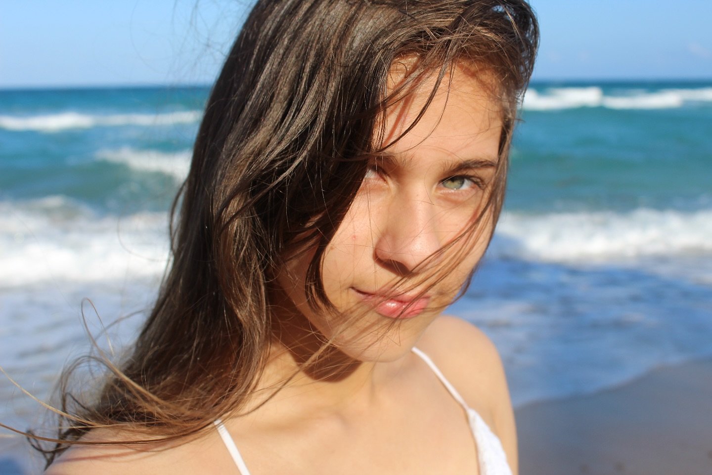 La ni&ntilde;a de mis ojos&hellip; A. Cadenas