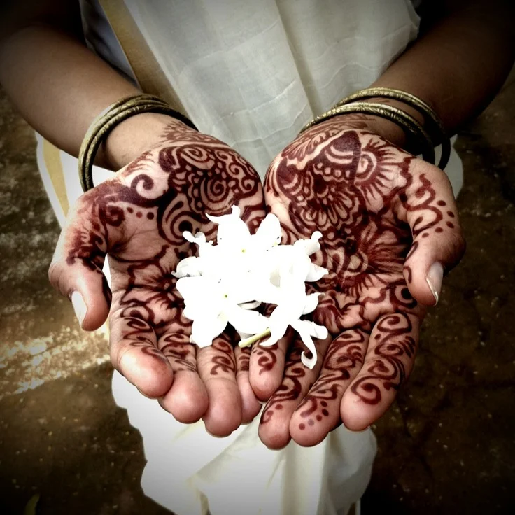 c4b2a7a330df6987bf9b7b84b868778b--kerala-henna.jpg