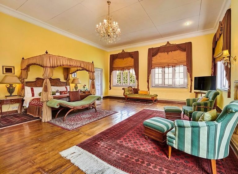 Maharaja-Suite-Bedroom-768x563.jpg