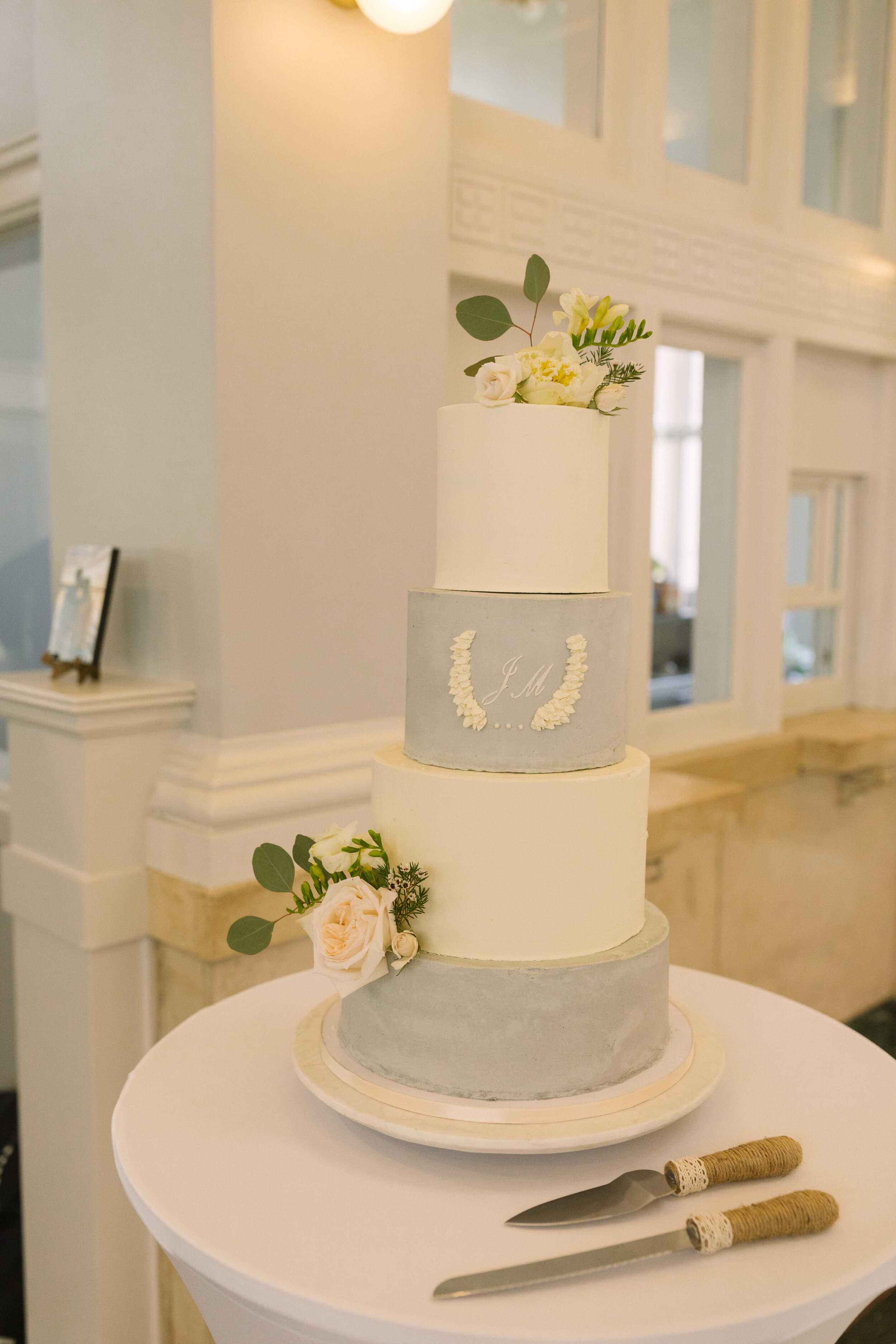 Cake with flowers