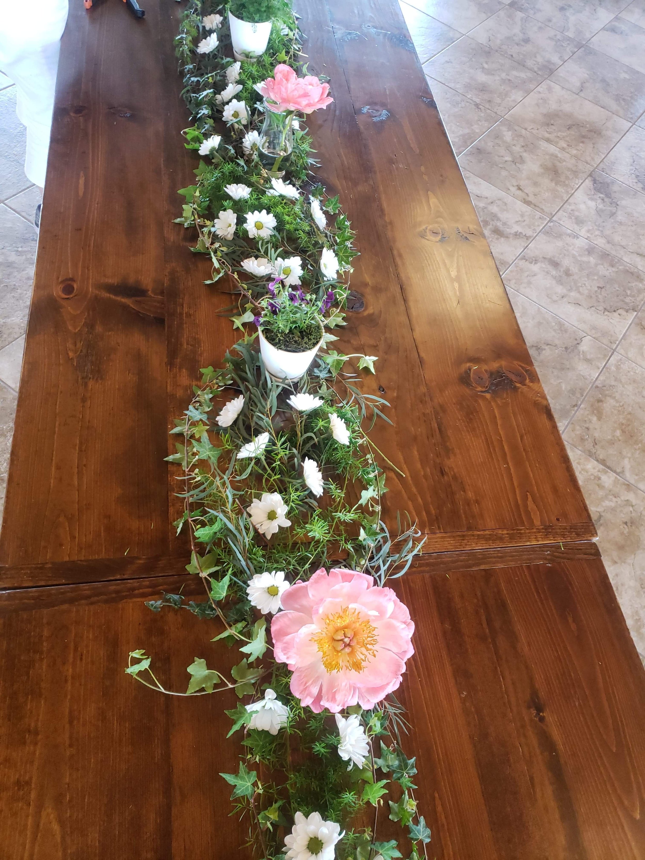 Ivy and daisies with Coral Charm peonies