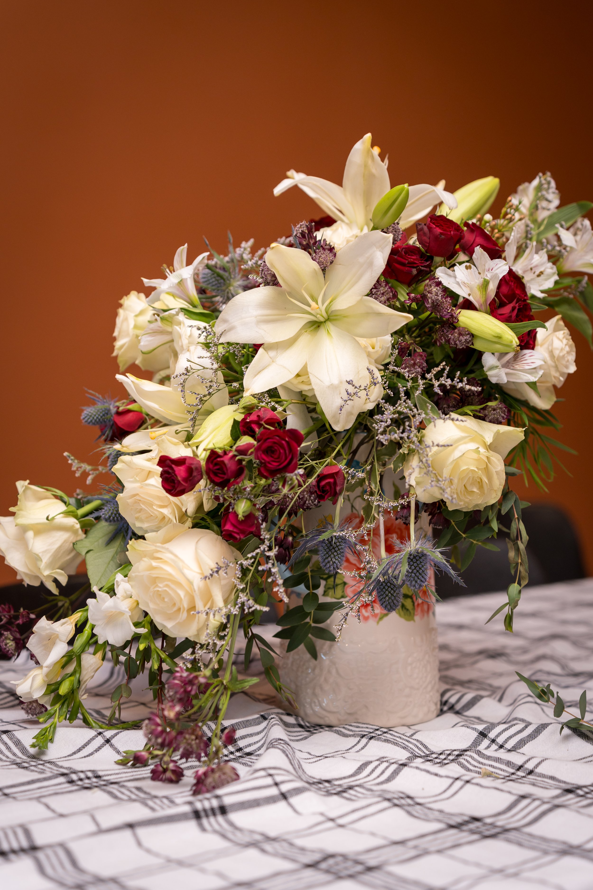 Types of Flowers Used in Floral Arrangements - Focals, Fillers, Line Flowers,  and Greenery - Cascade Floral Wholesale