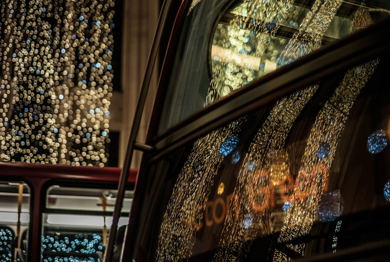 f1.4 1/250 iso 800
