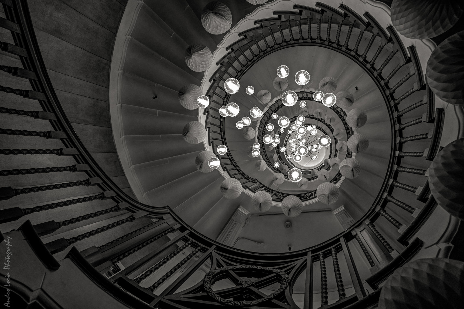 14mm f5.6 1/25 ISO 1600
