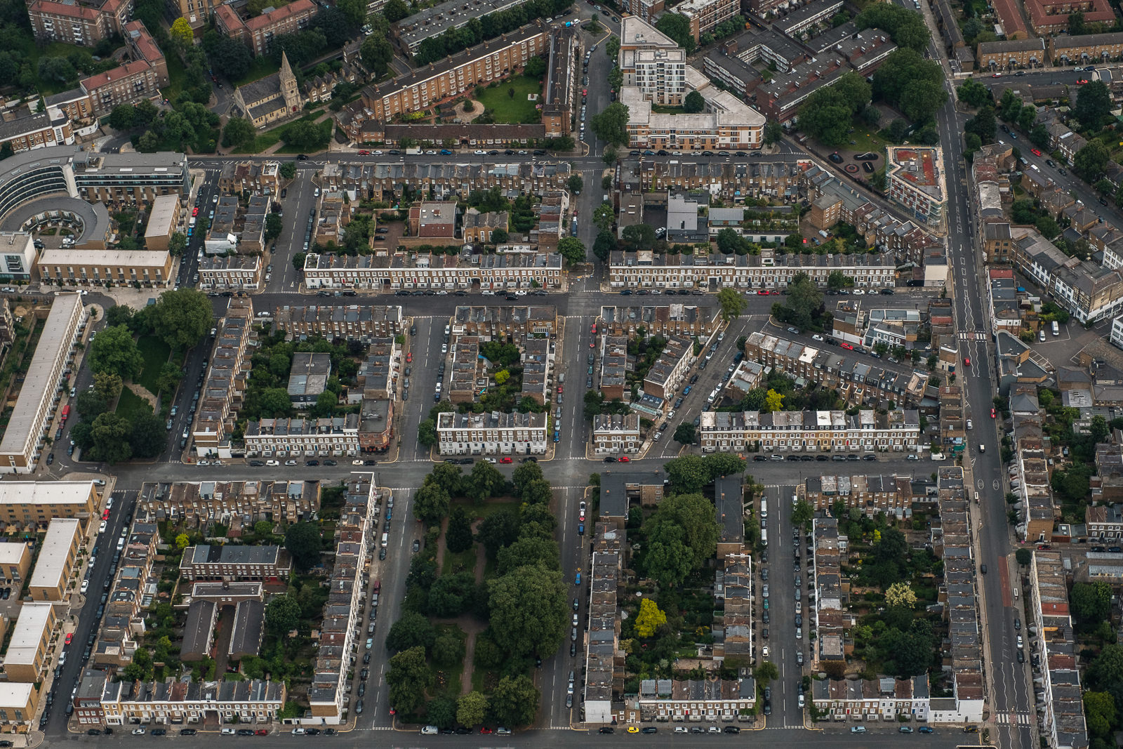 Packington Sq and Arlington Square Garden, Islington. ISO640 16-55mm f5.6 1/250s