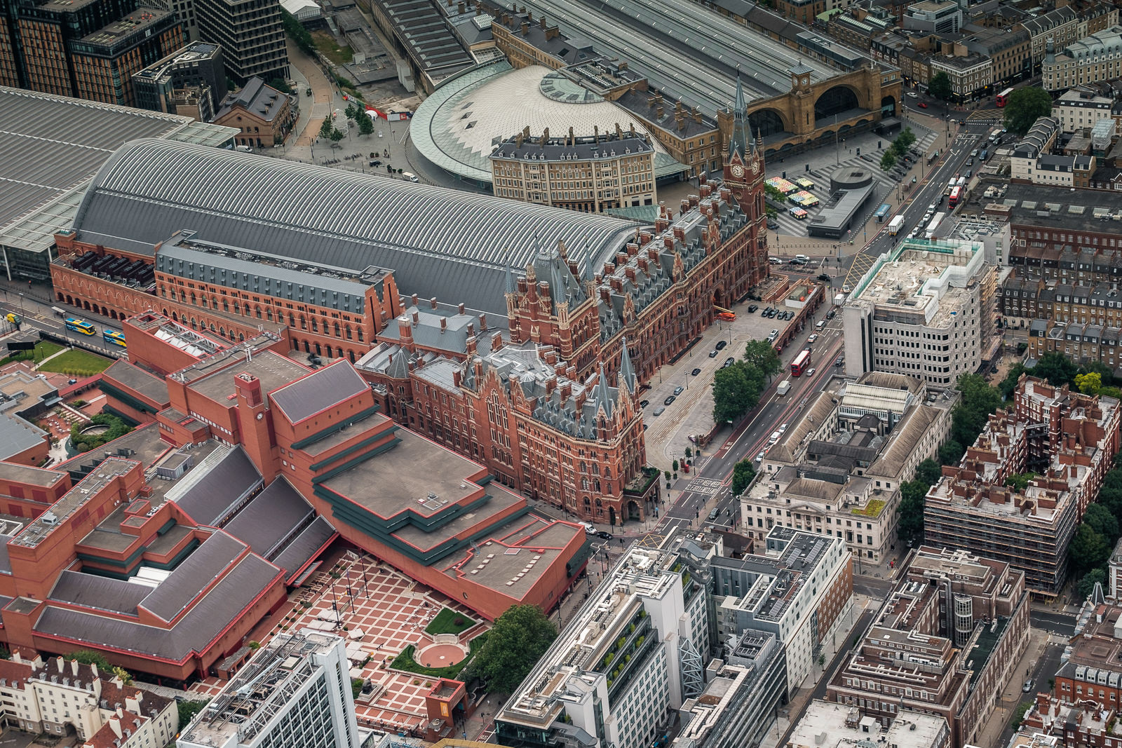 British Library, St Pancras and Kings Cross stations. ISO200 50-140mm f2.8 1/180s