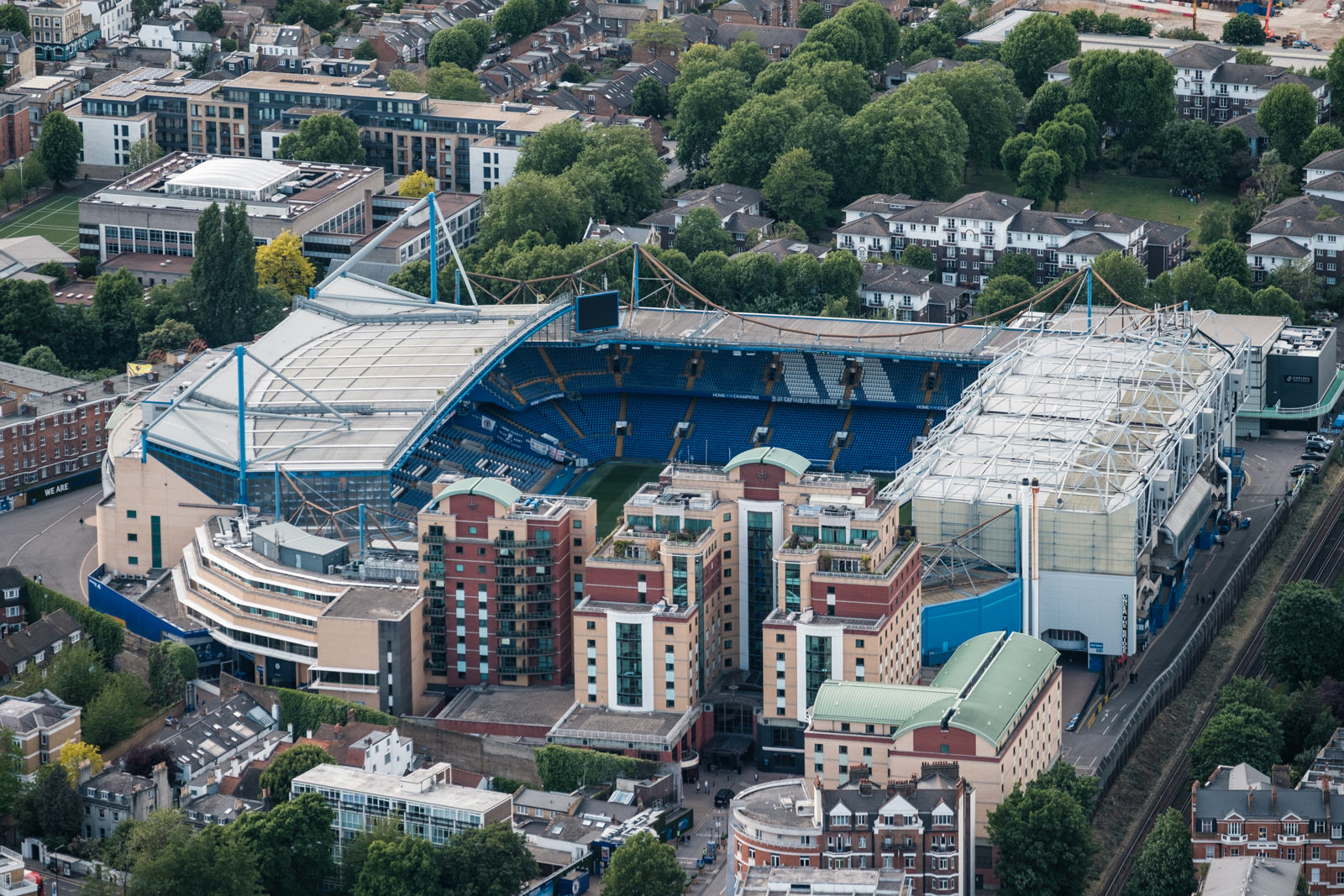 Home of Champions, Chelsea FC - with 50-140mm f2.8 @115mm, f2.8, iso400, 1/1000s