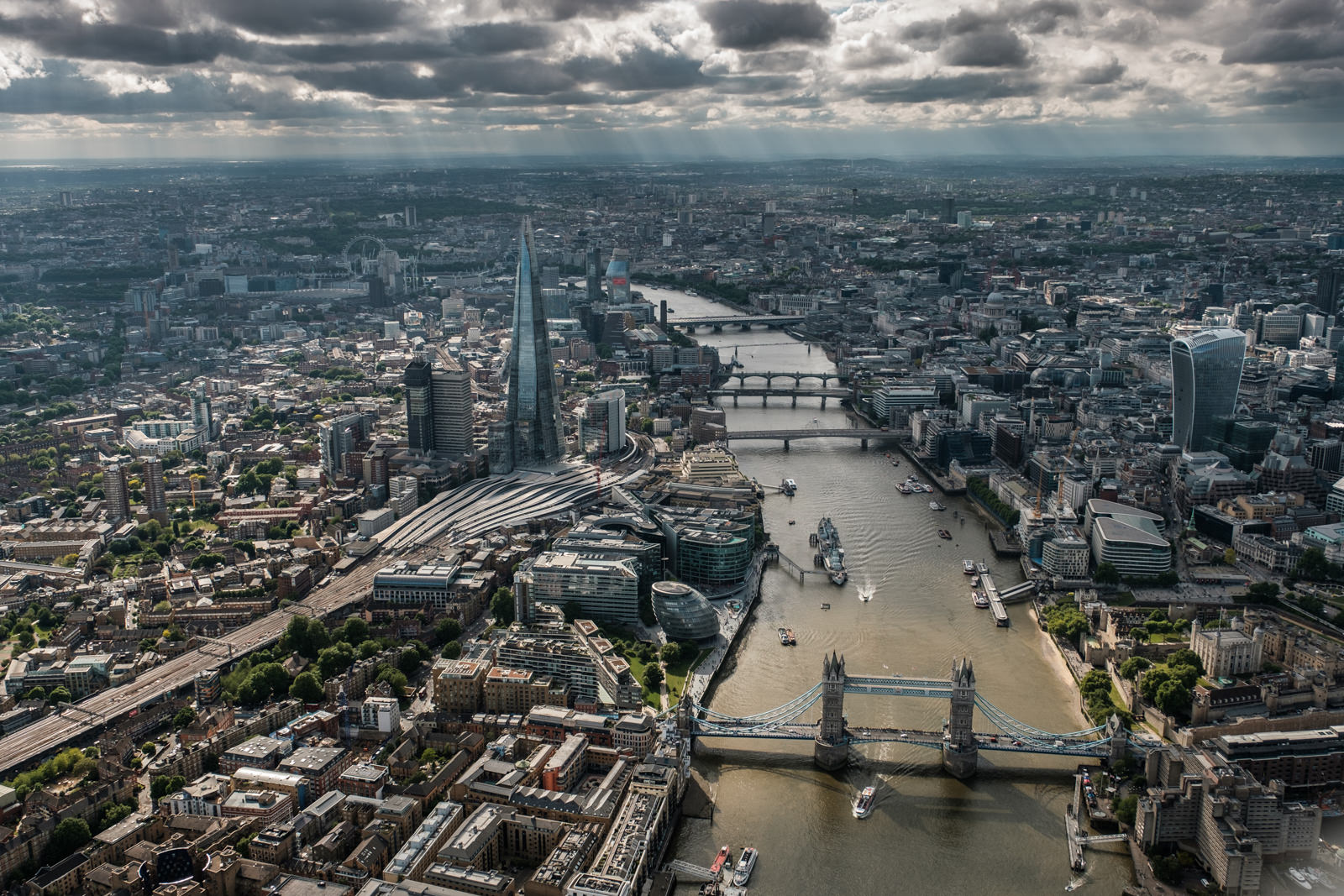 The big view - with 16-55mm f2.8 @20mm, f4, iso200, 1/1000s