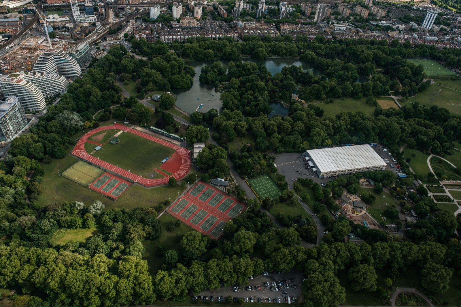 Battersea Park - with 16-55mm f2.8 @16mm, f8, iso800, 1/1000s