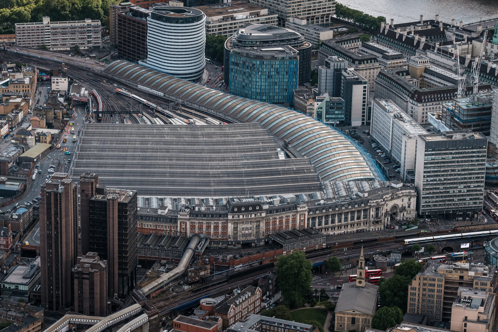 The Waterloo Station- with 50-140mm f2.8 @58mm, f5, iso500, 1/1000s