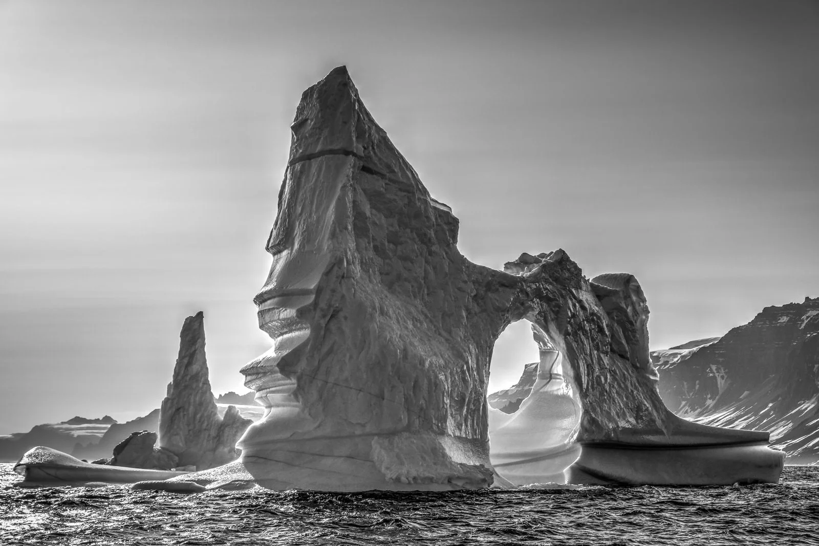 _T2S1229_30_31_Monochrome 3.jpg
