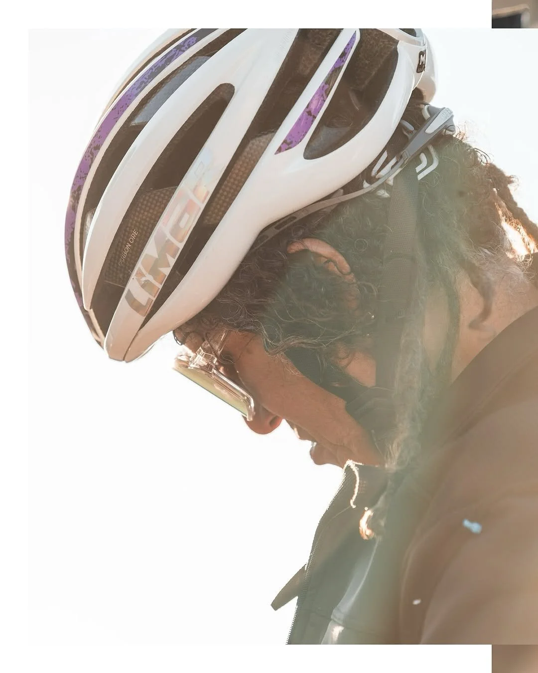 Playing with sunlight before a race.

#gravelcycling #gravelbike #gravelride