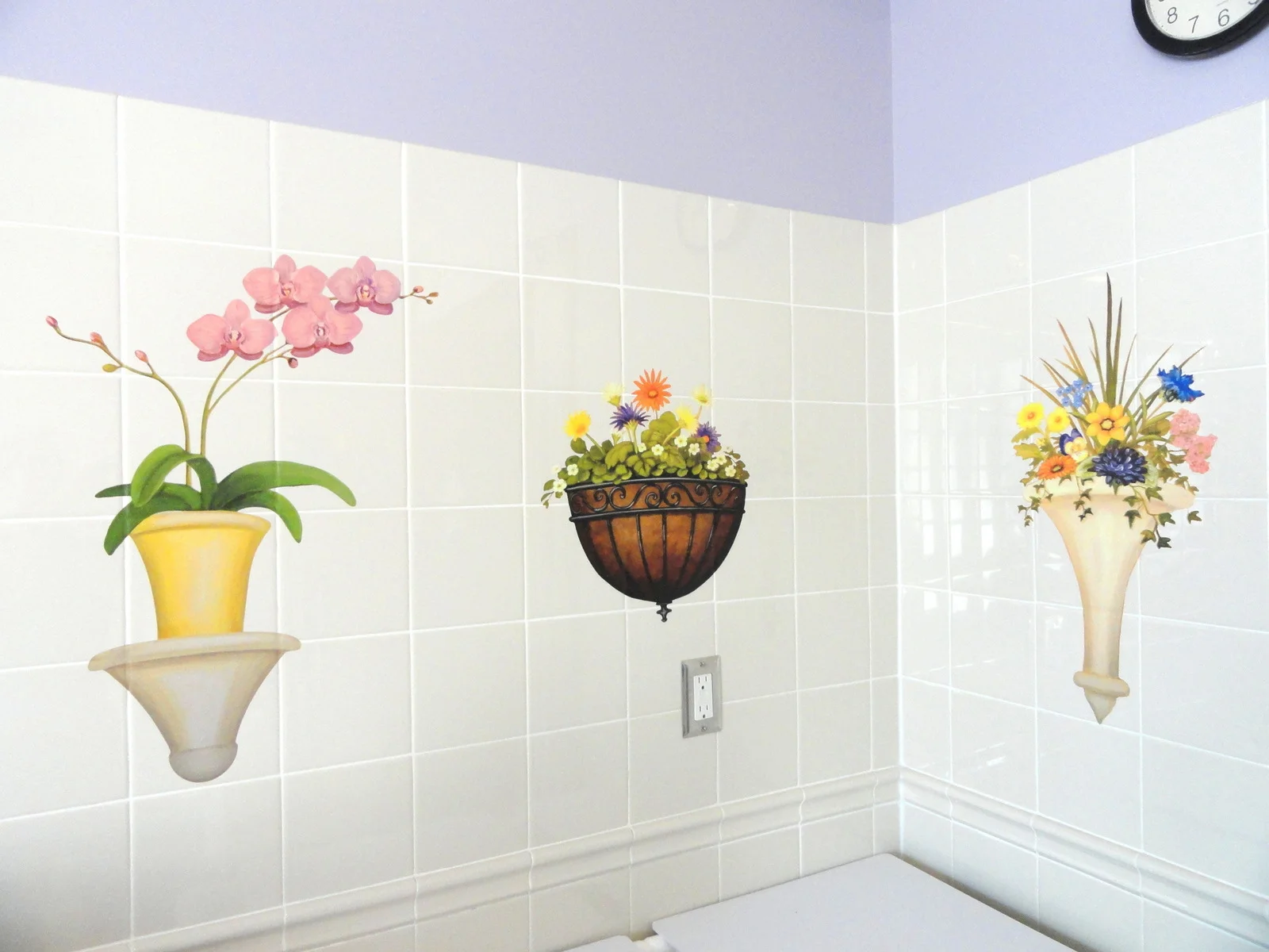 Softening the cold look of tiles and chrome. Creative Art Co ©