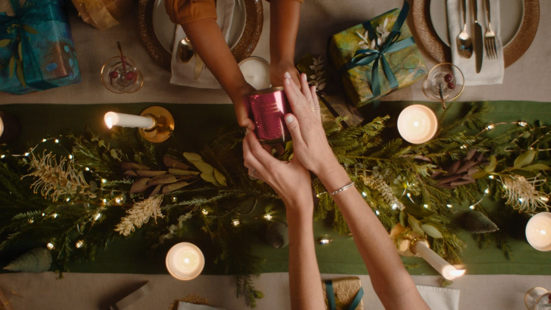 Grove Holiday_1.165.13.jpg