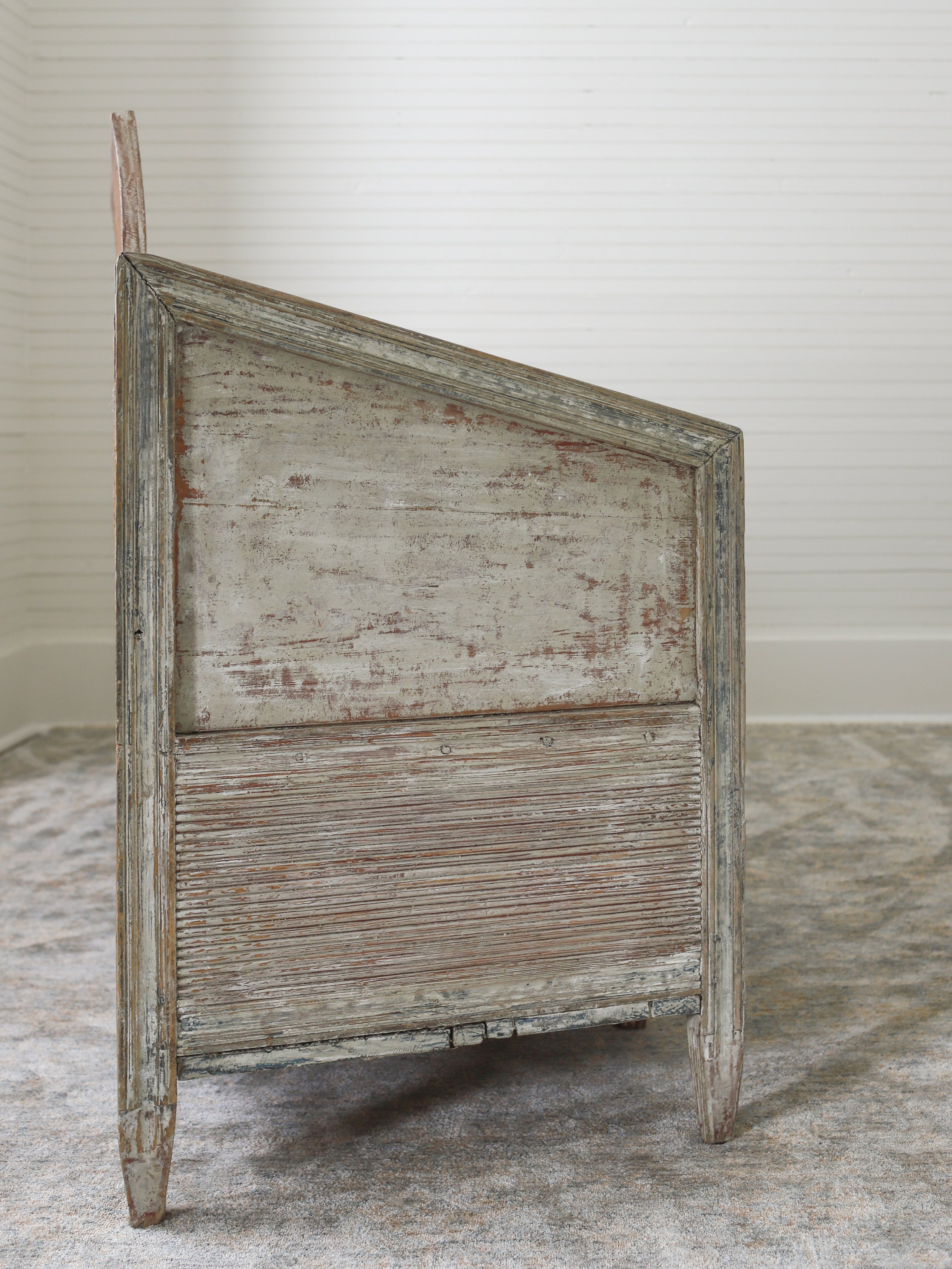 Swedish Gustavian Bench-01.jpg