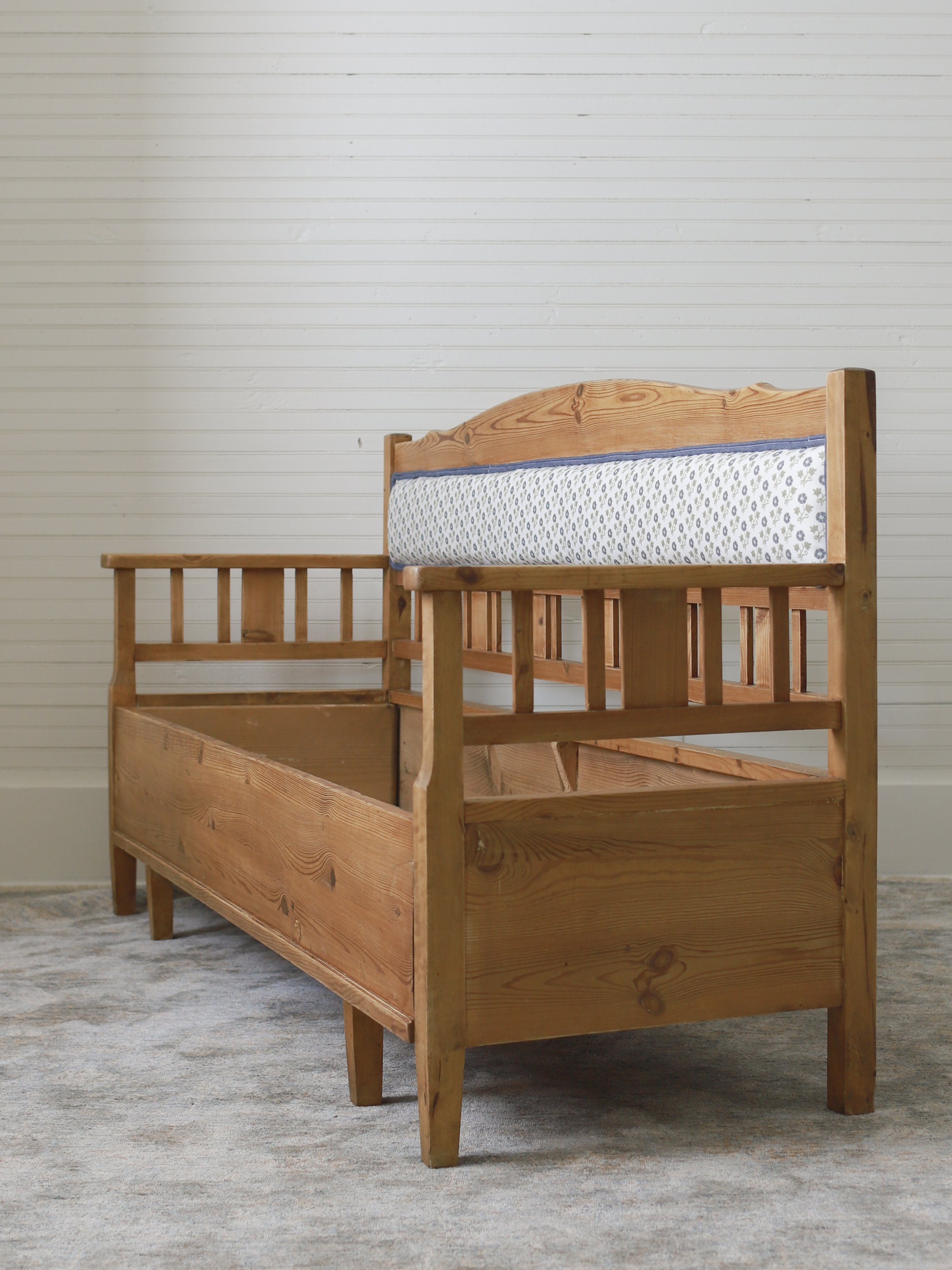 Vintage Swedish Kitchen Bench-04.jpg