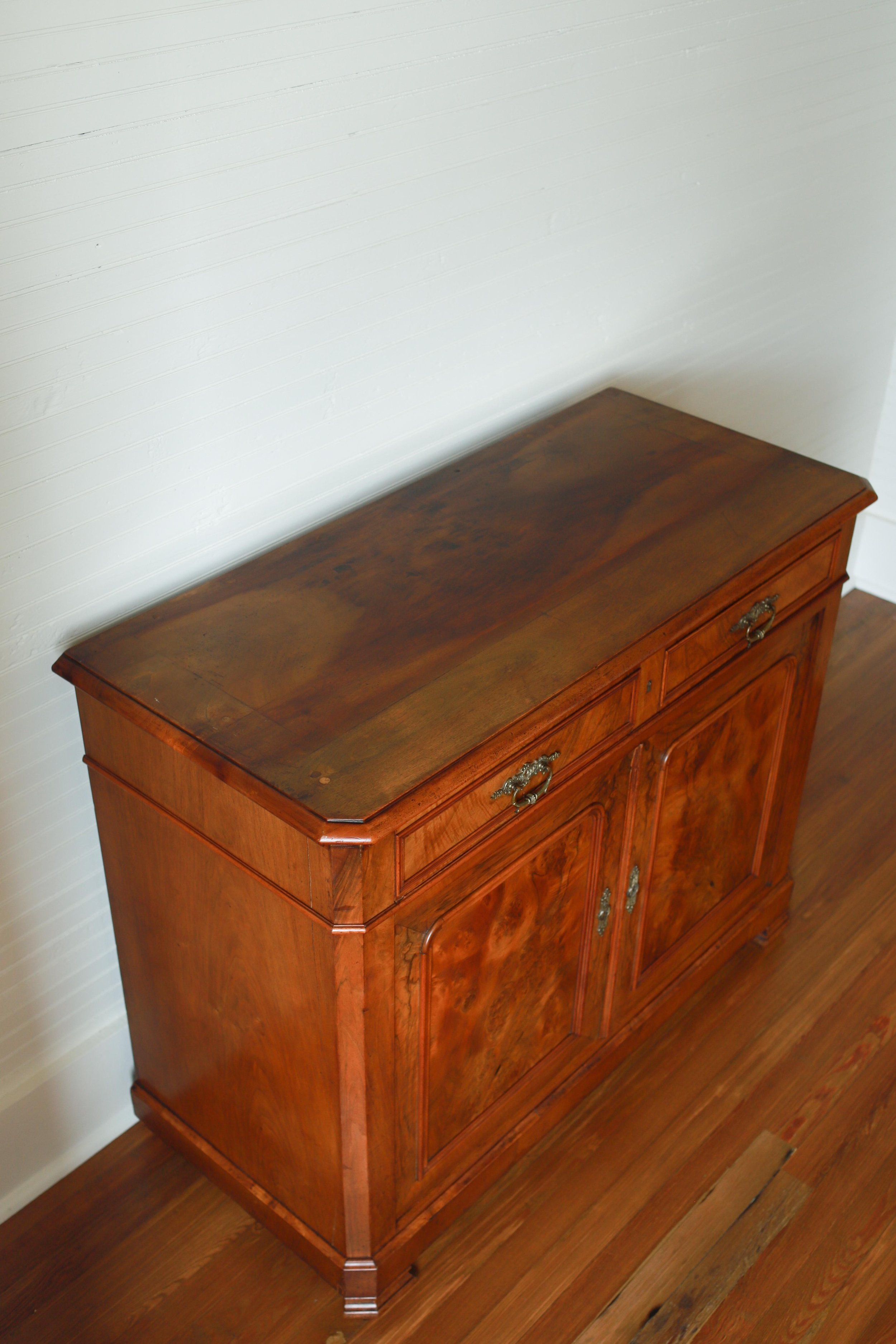french-19th-century-louis-philippe-commode-walnut-burl-wood-cabinet-3832.jpeg