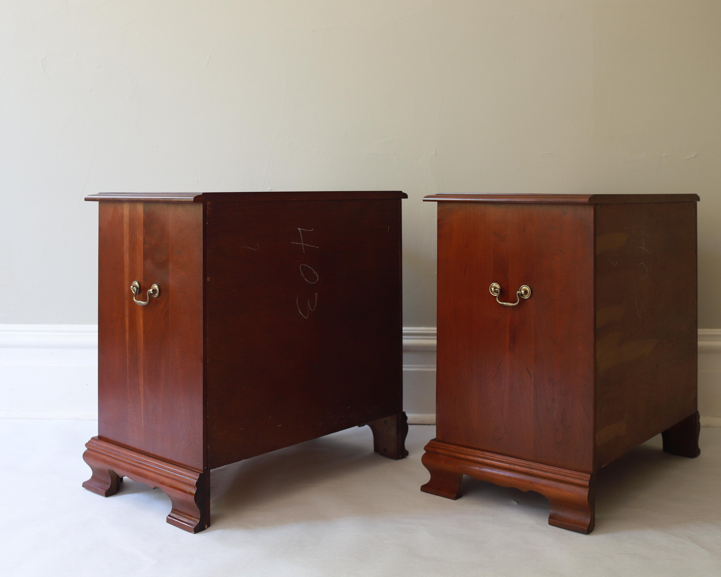 vintage-georgian-style-nightstands-a-pair-8573.jpeg