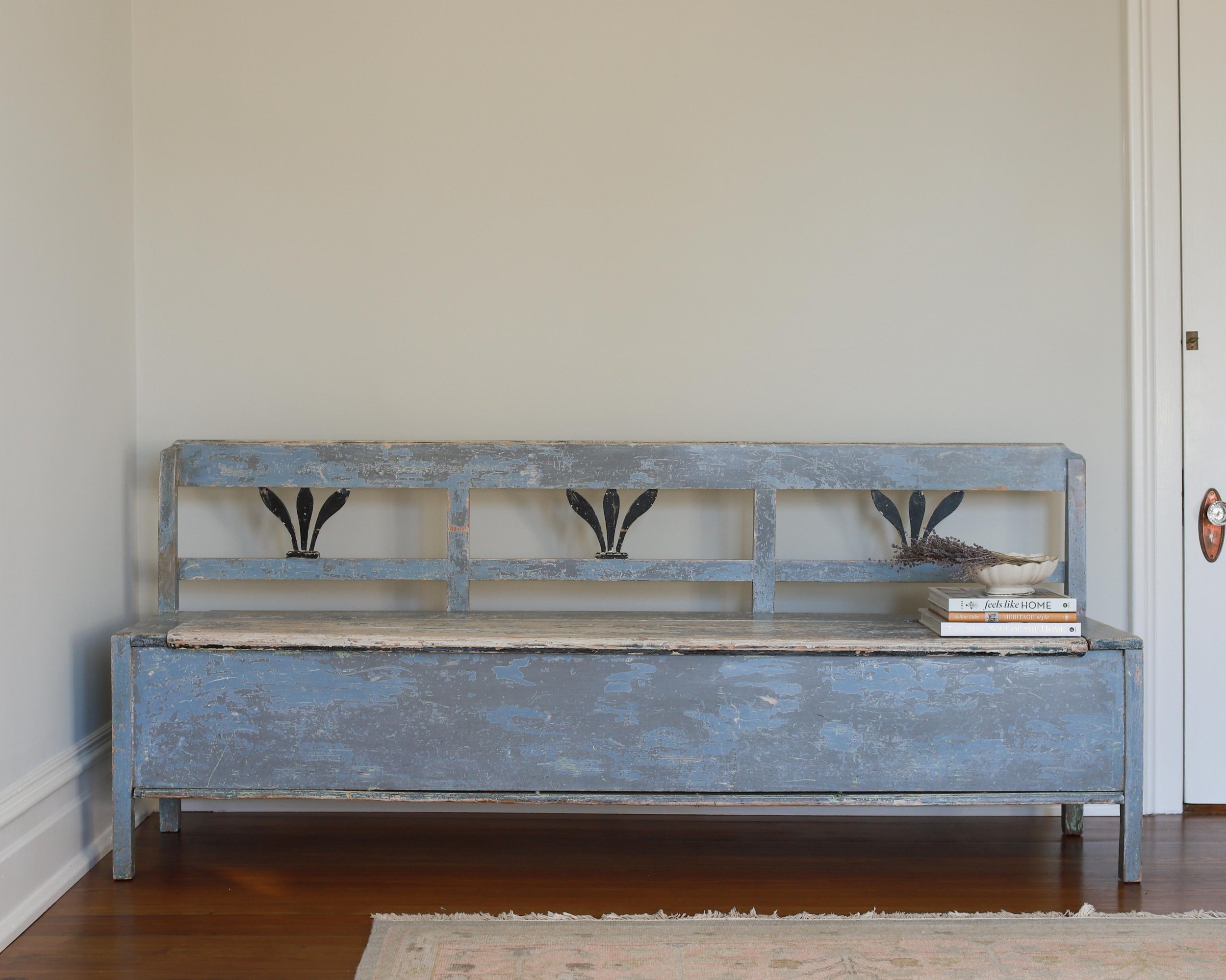 19th-century-swedish-painted-pine-storage-bench-settle-3332.jpeg