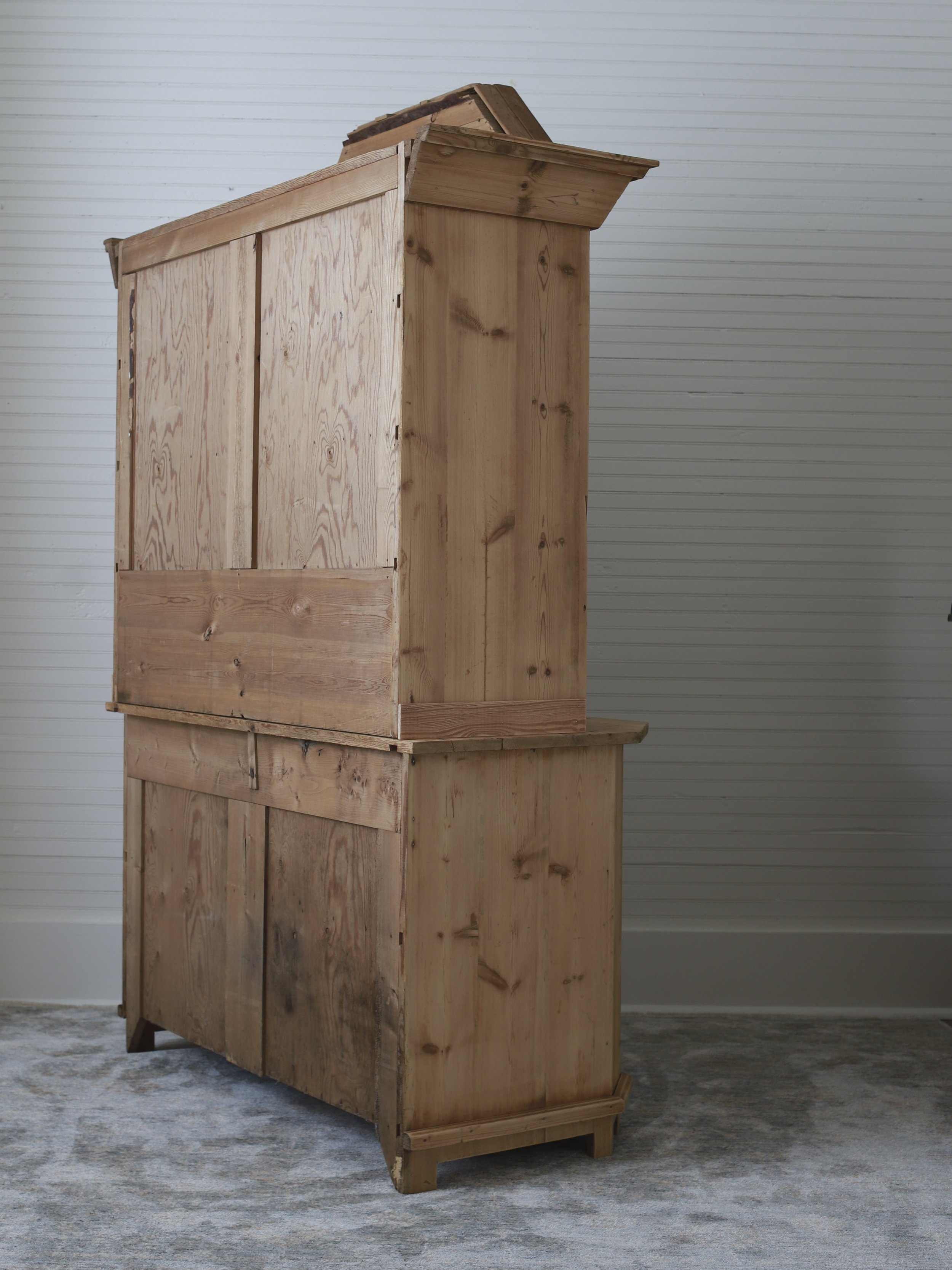 Swedish Primitive Pine Hutch-01.jpg