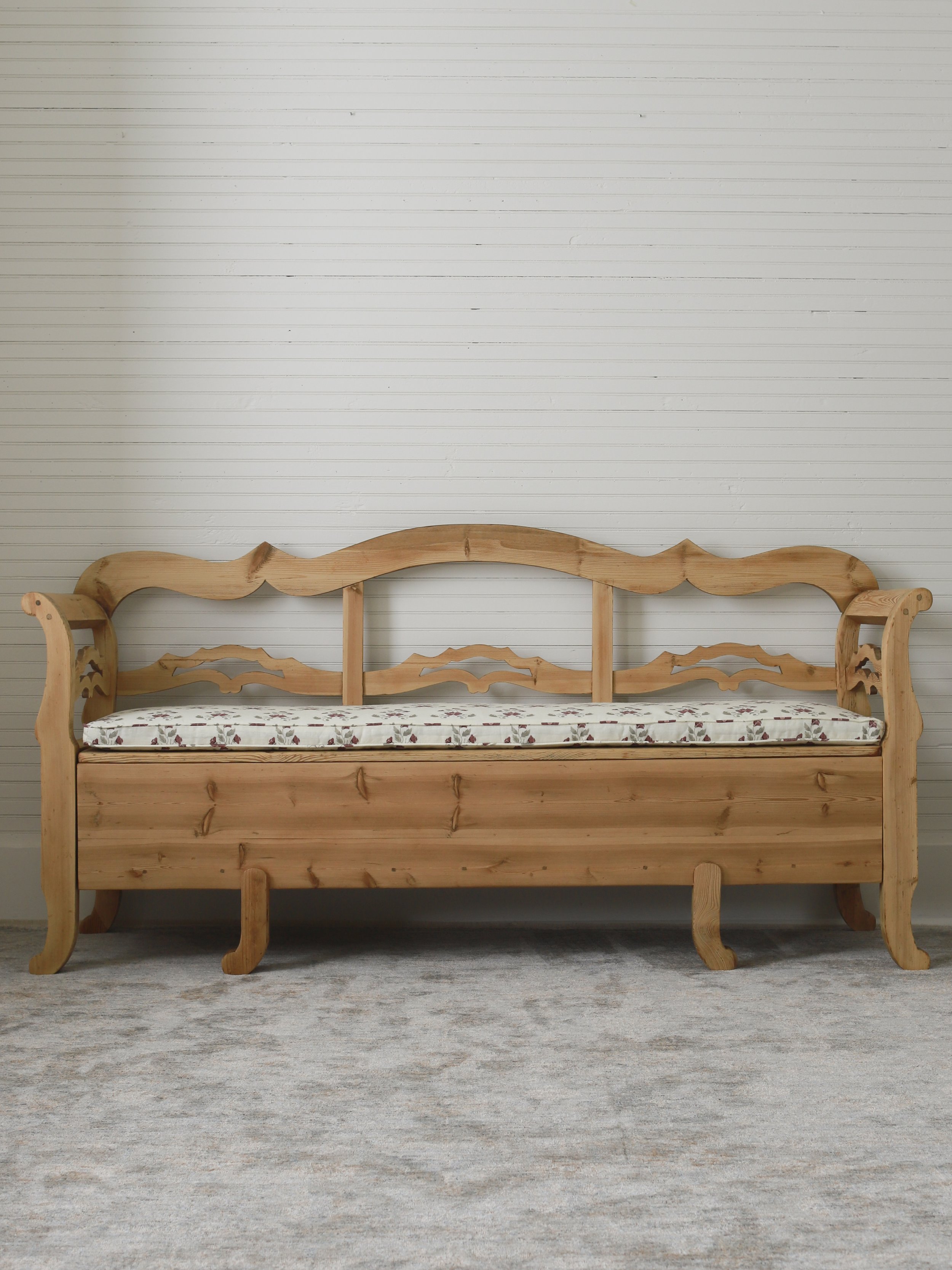 Swedish bench with Unfading Flower-2.jpg