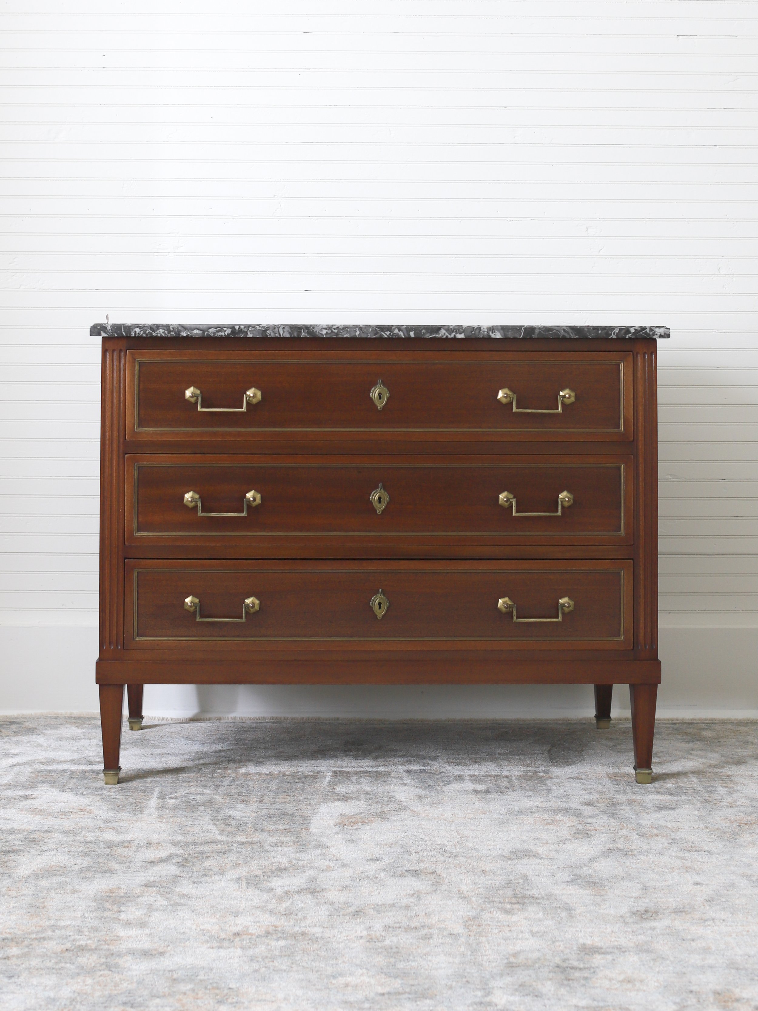 Louis XVI Commode 2nd edit-05.jpg