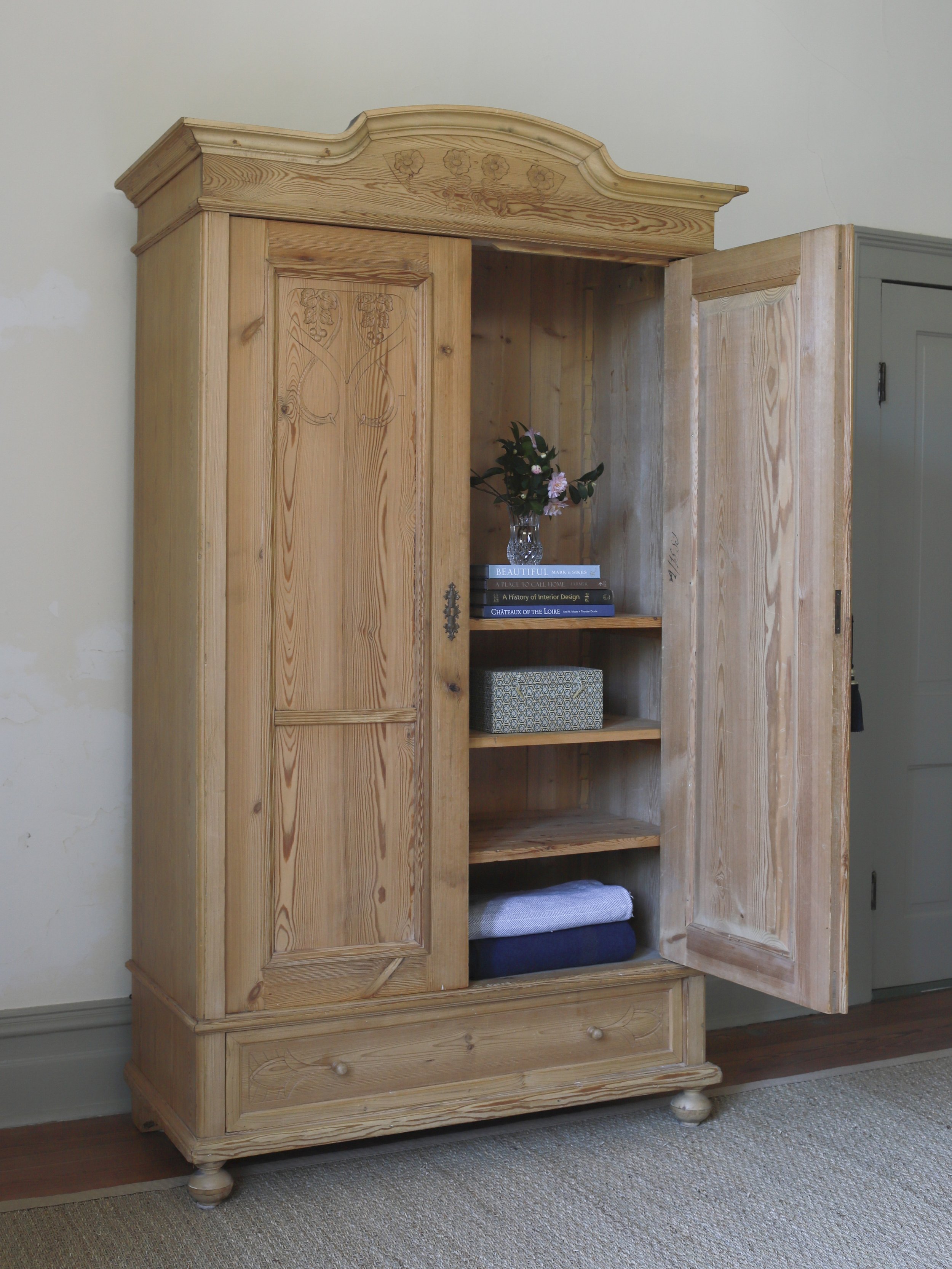 Pine Art Nouveau Wardrobe 2-06.jpg