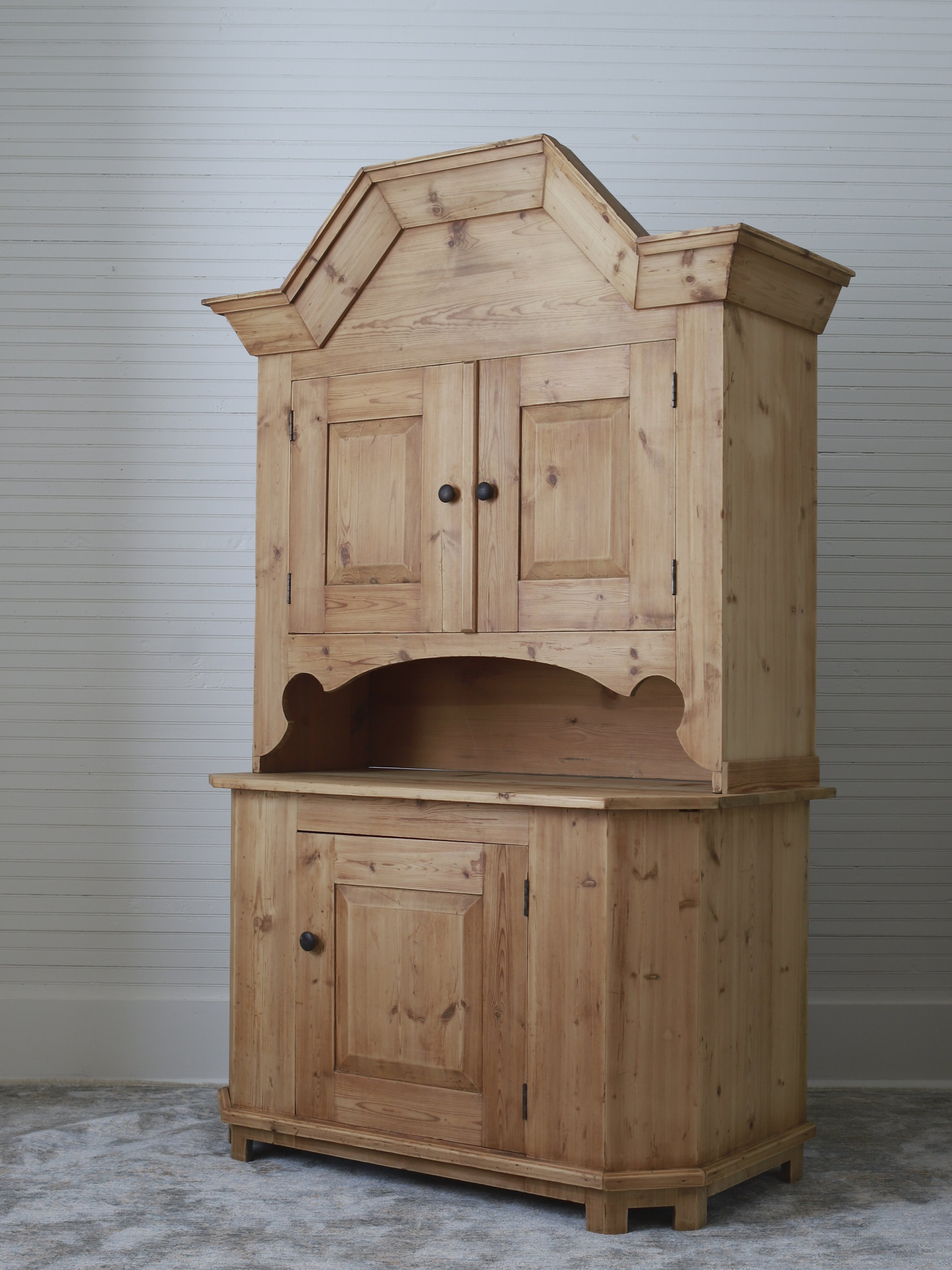 Swedish Primitive Pine Hutch-04.jpg