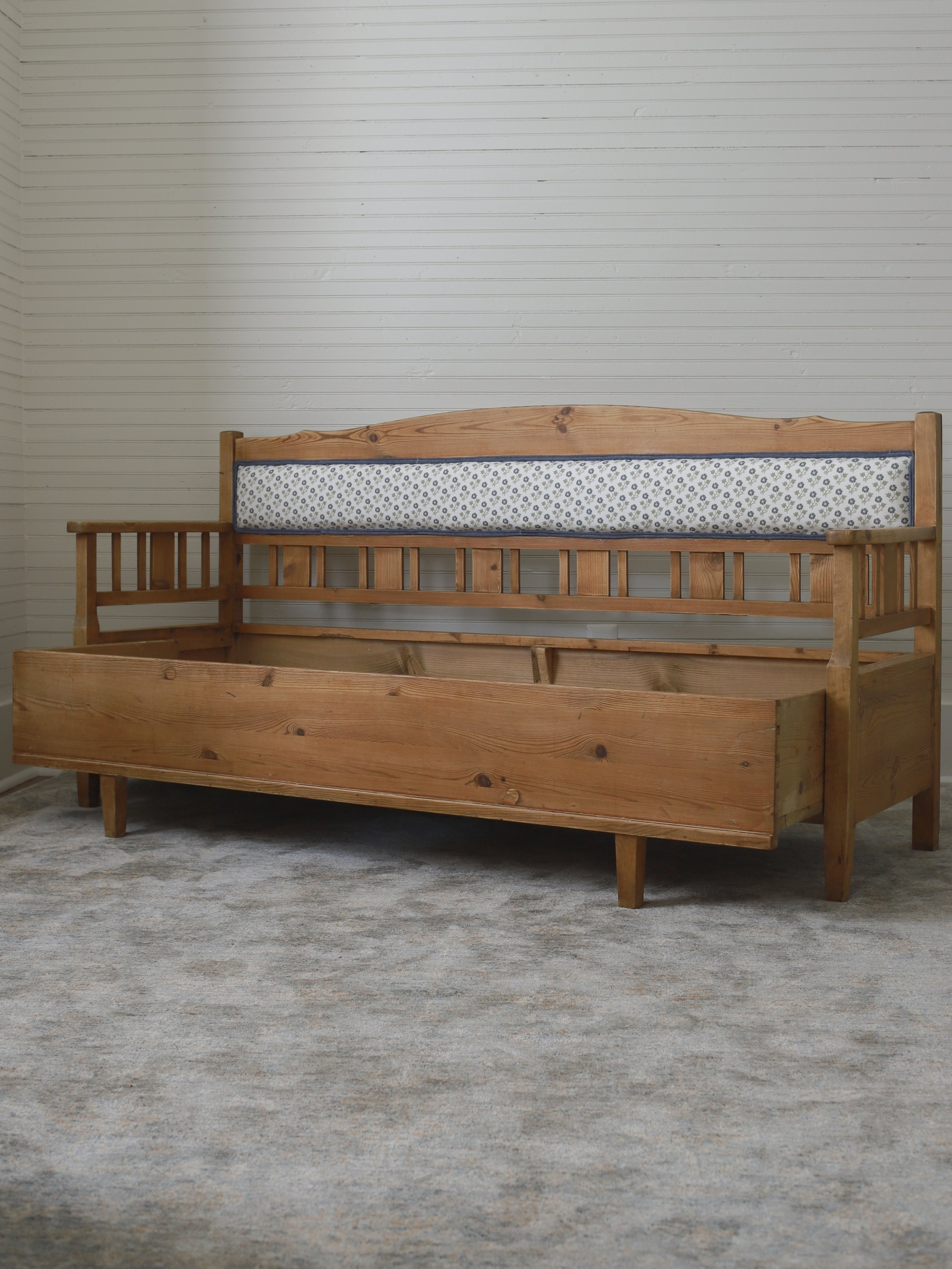 Vintage Swedish Kitchen Bench-06.jpg