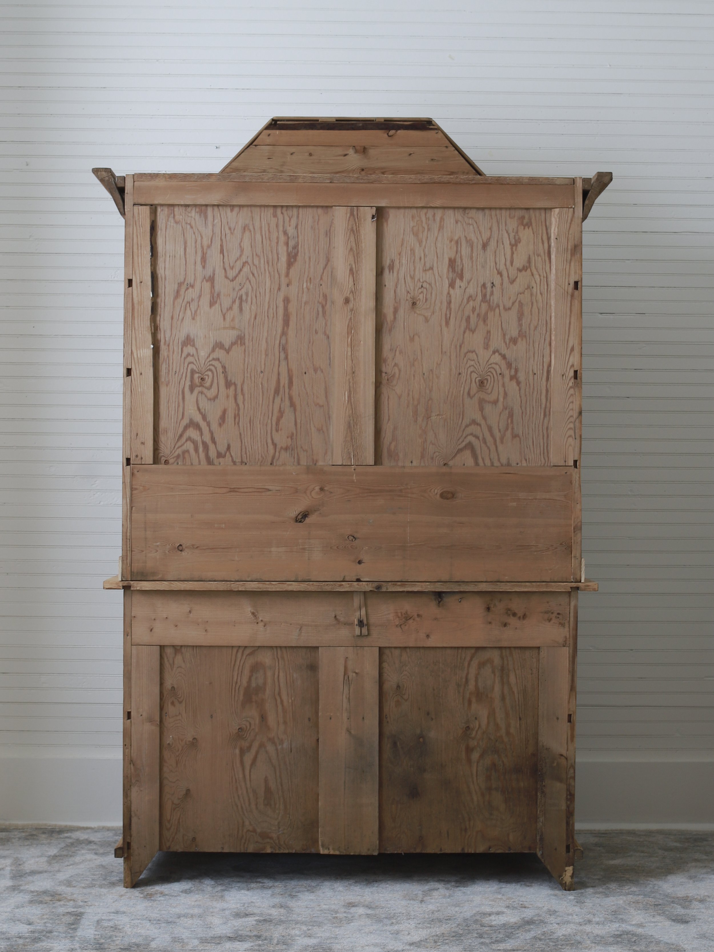 Swedish Primitive Pine Hutch-02.jpg