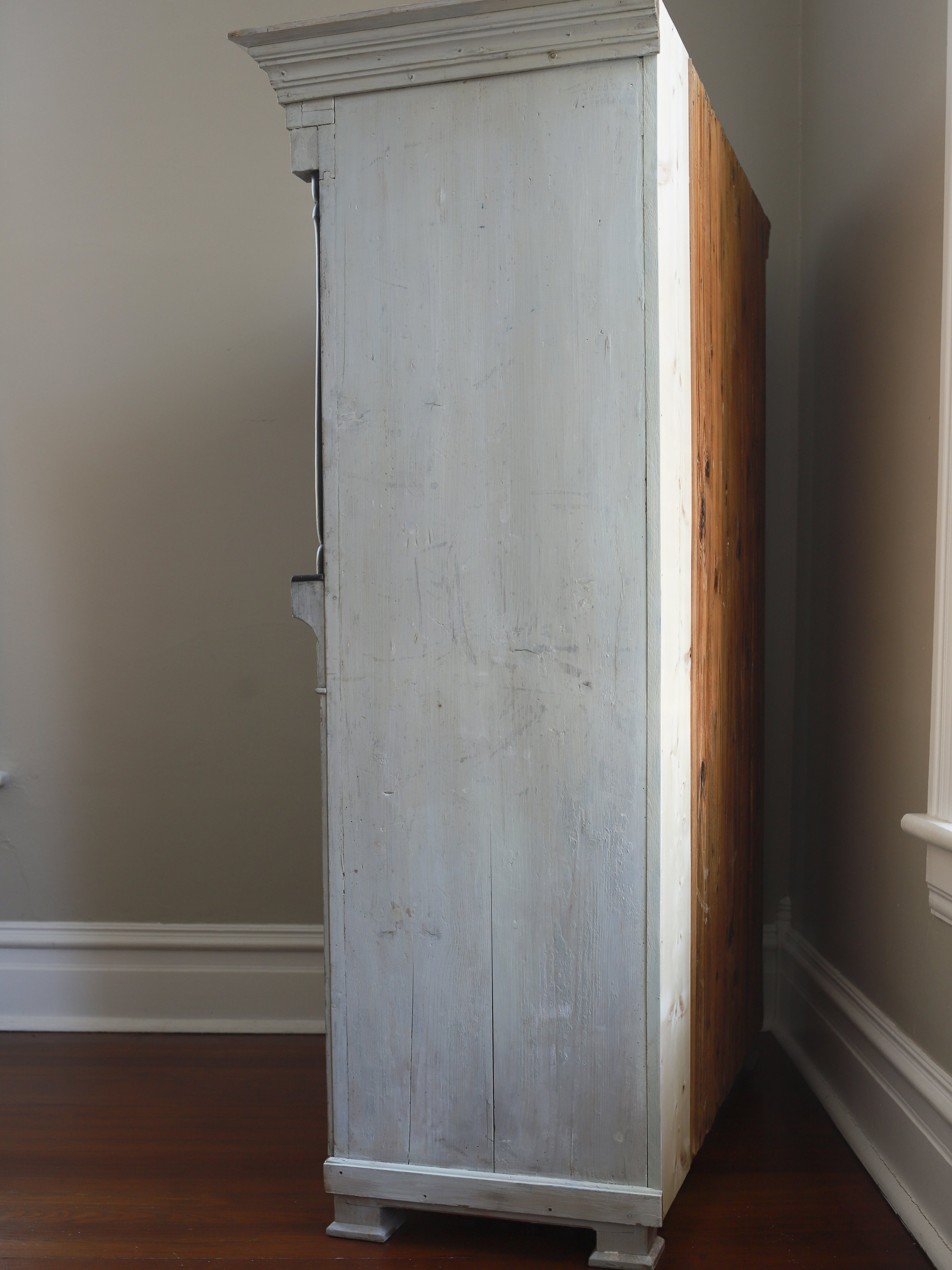 Serbian Marriage Armoire-01.jpg