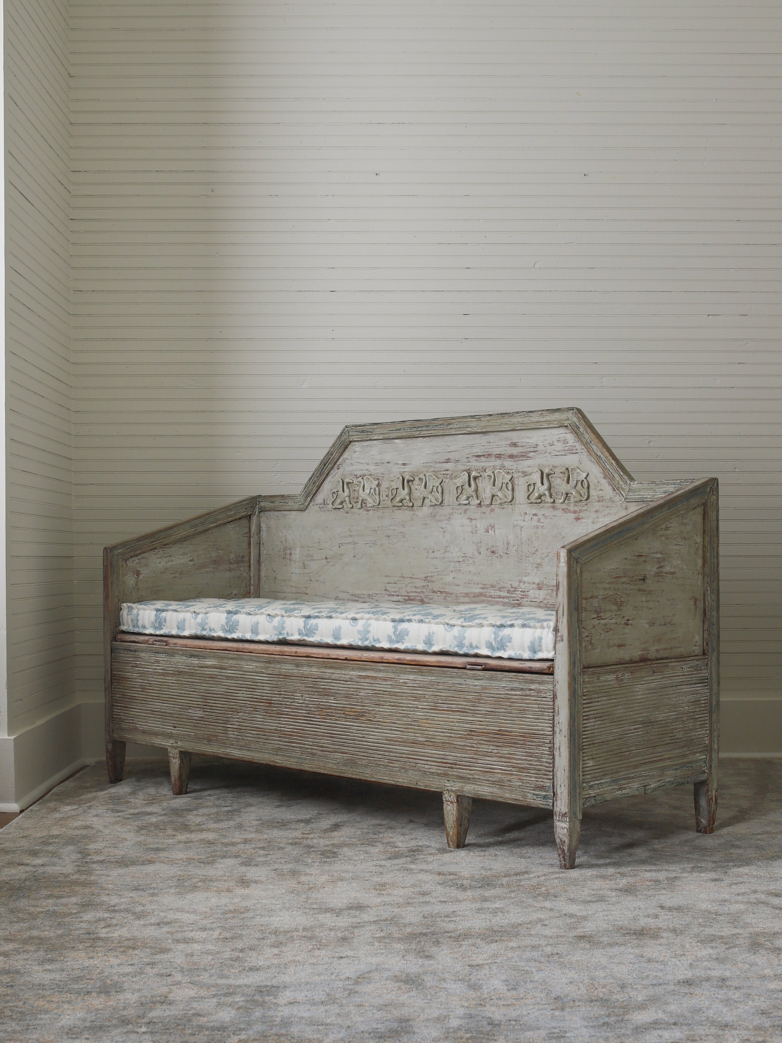 Swedish Gustavian Bench-07.jpg