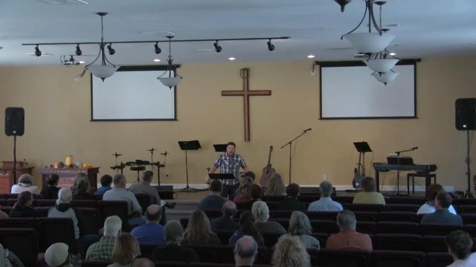 Denver Thompson in church4.jpg