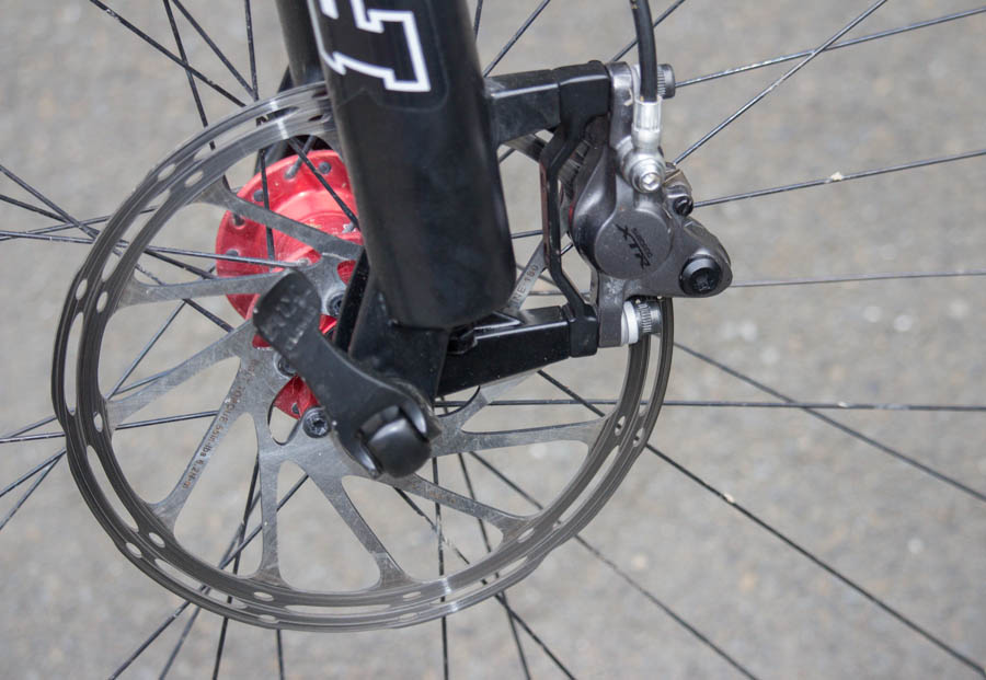 180mm Avid rotors clamped by XTR calipers provide a decent amount of pucker power.