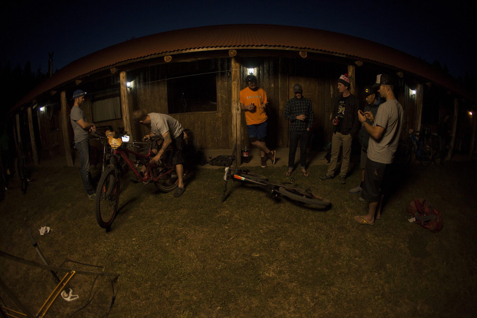 Spoke Magazine's good friend Seb Kemp, now the Santa Cruz Canadian Brand Manager, pretty much spent all his spare time preparing all 15 bikes for the following day which included swapping the four 275Plus set-ups (forks included) to the next four journos bikes . I pretty much spent all my spare time trying to load Spokes' Instagrams on limited data coverage without giving away any of the bikes details prematurely.