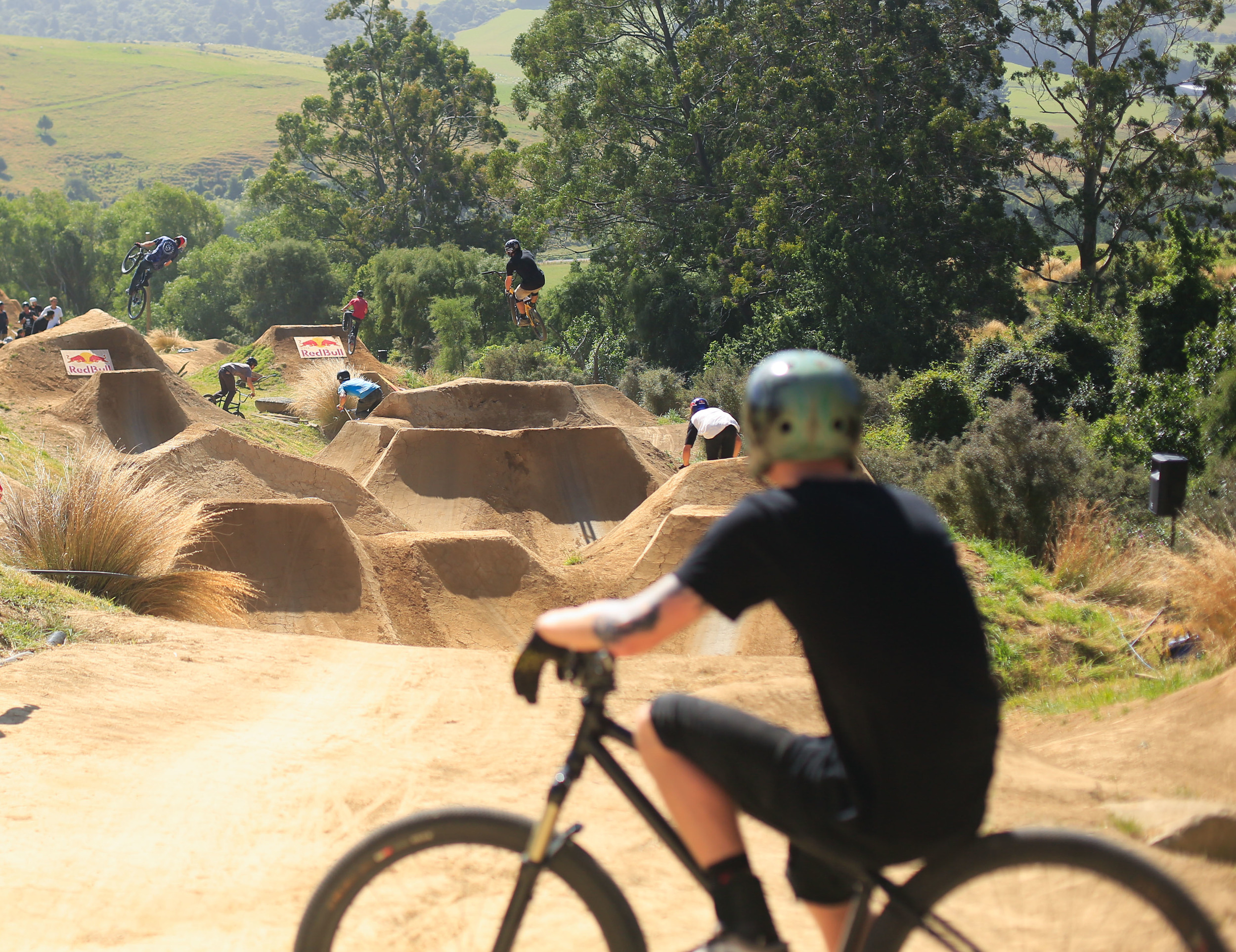 Riders had multiple line choices, and with some lines blended together riders started copying each other's lines.
