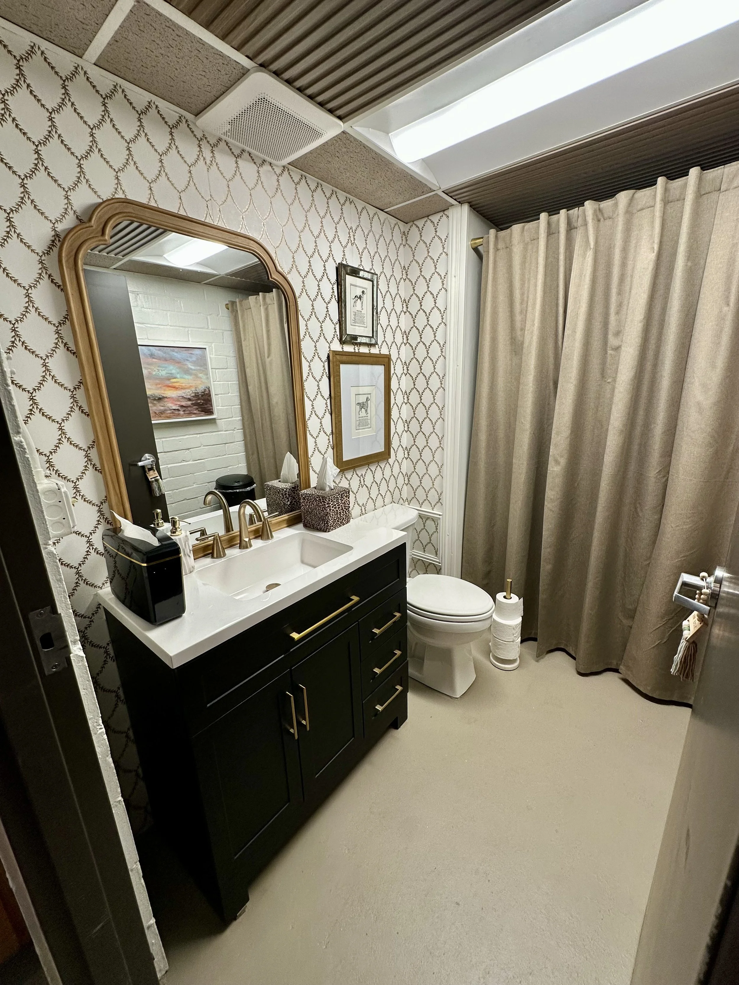 Kitchenette Bath - 1.jpeg