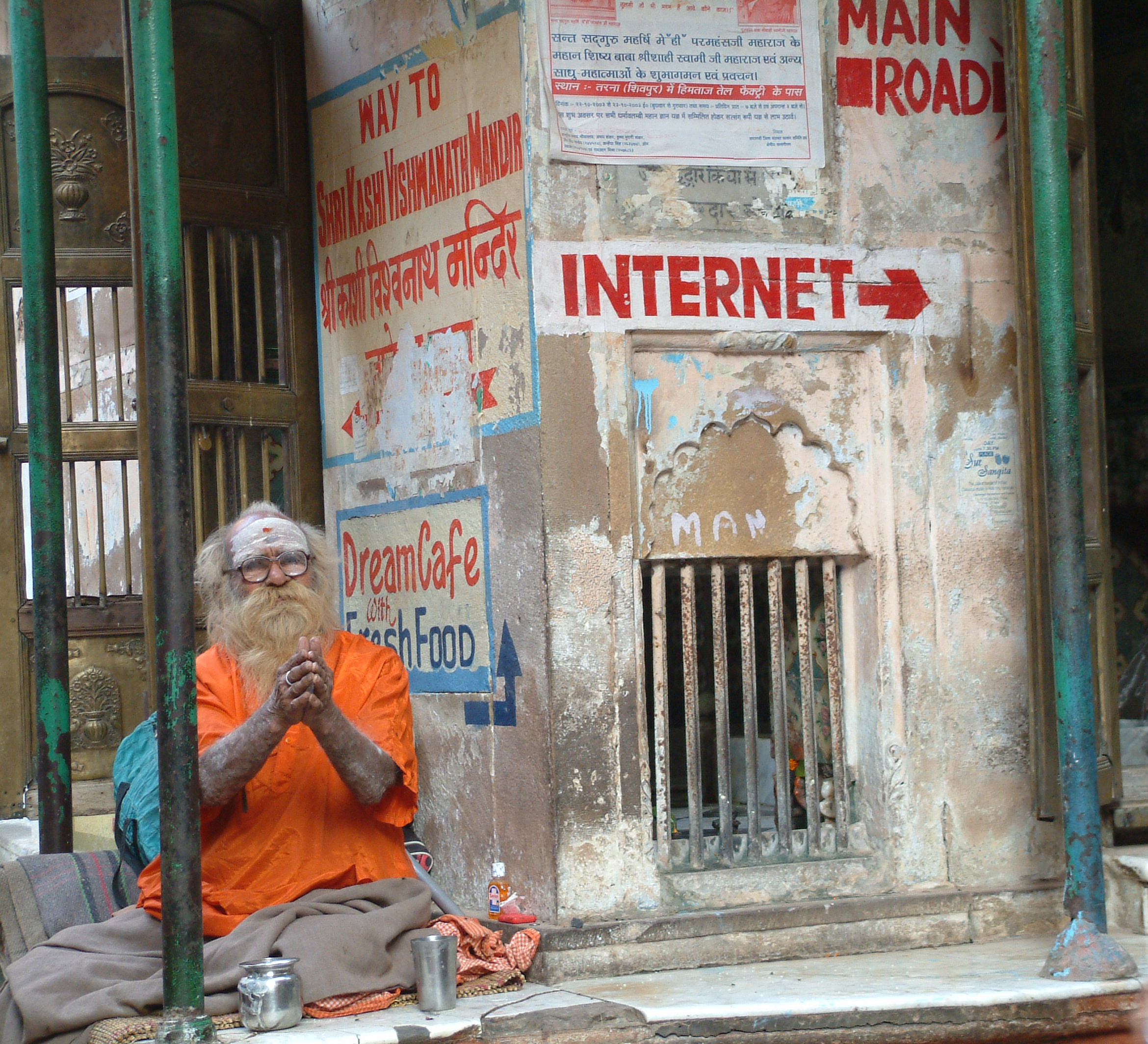 Man and the Internet - Varanasi