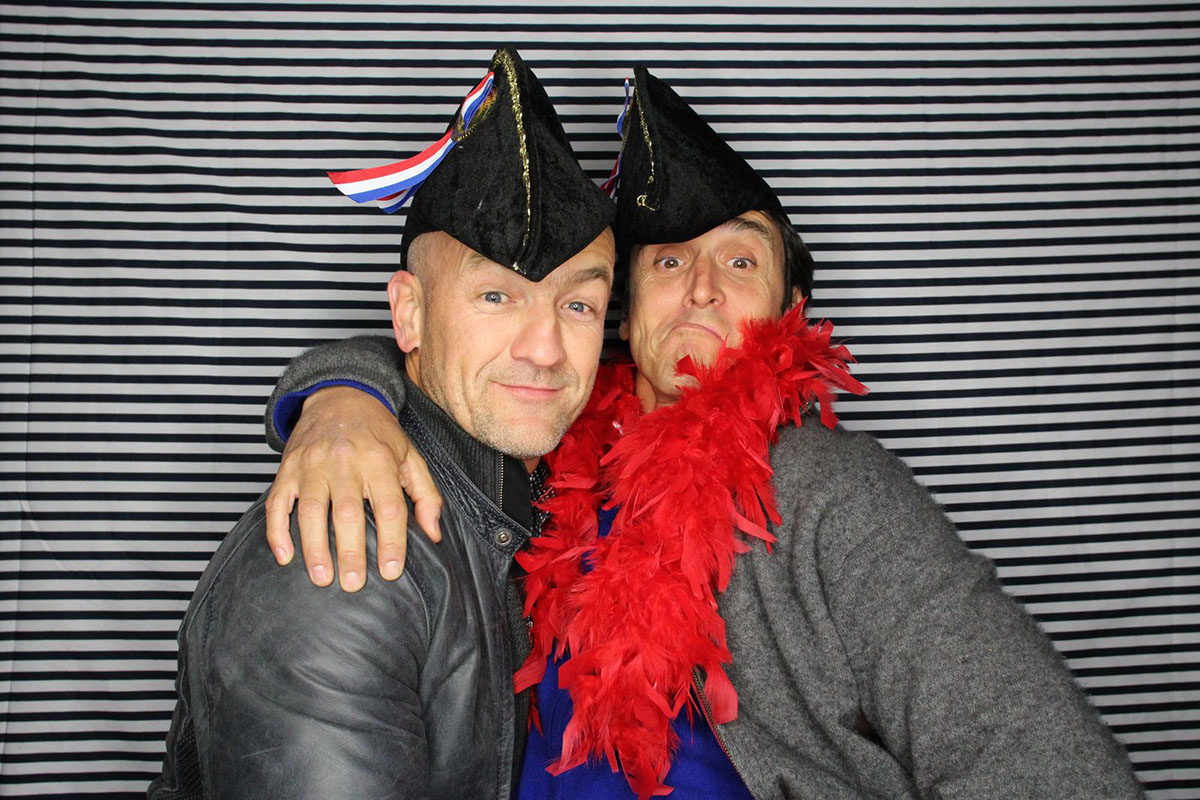 Cliqbooth: The easy photo booth
