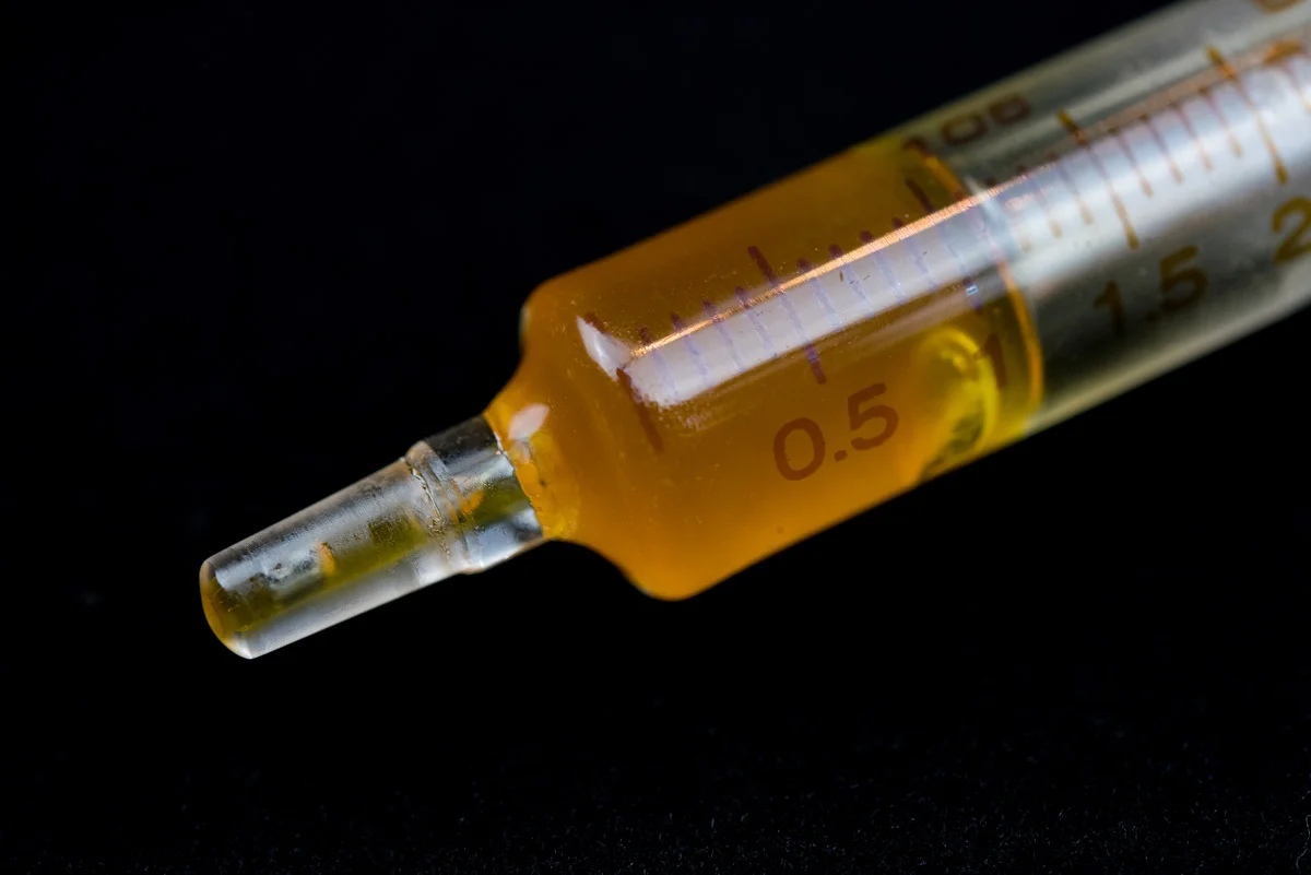 lazy-bee-gardens-tangie-co2-oil.jpg