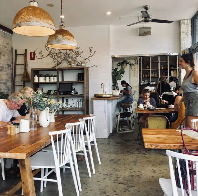 girdlers dee why tables.jpg