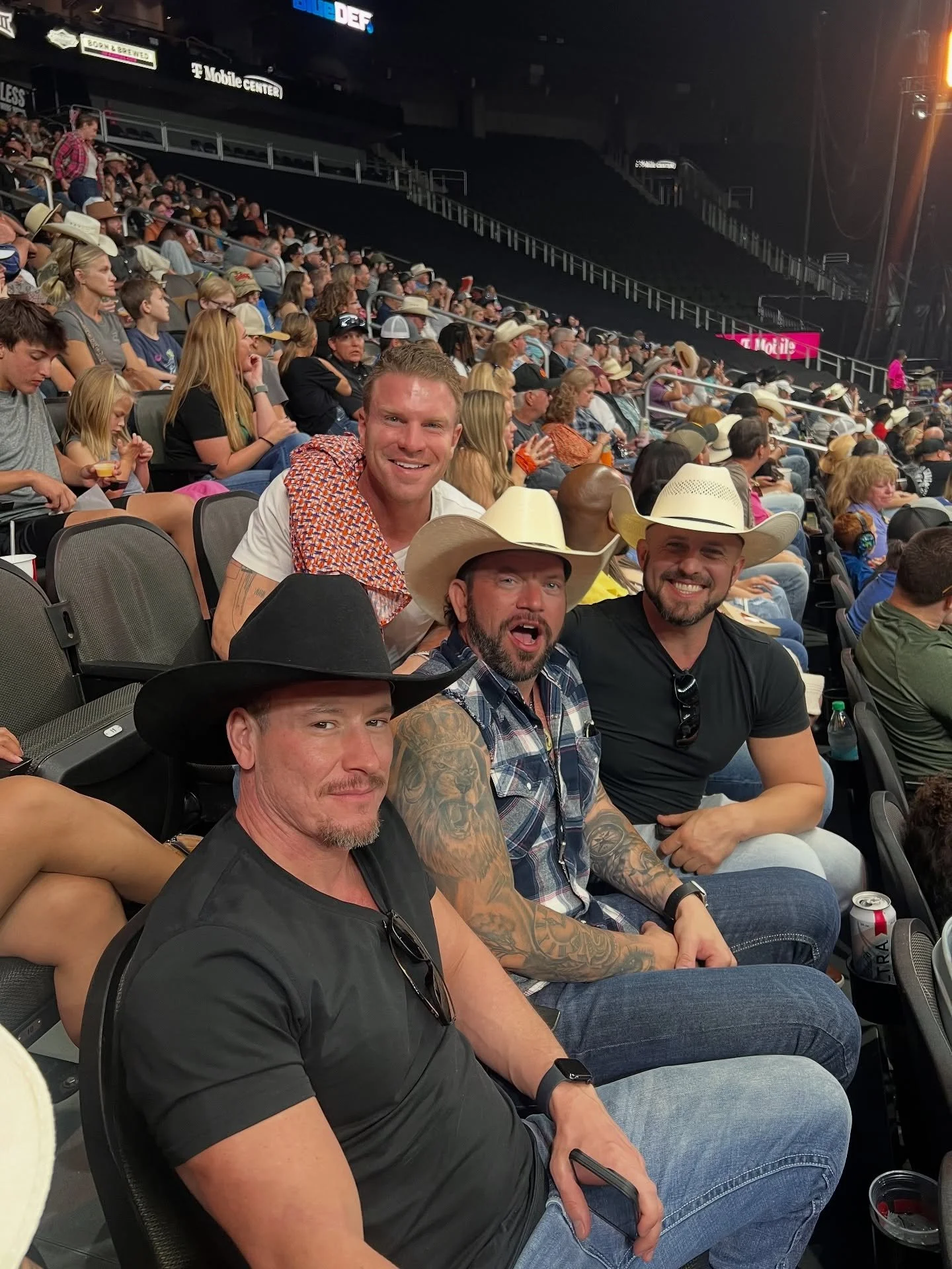 Days are better at @kcoutlawspbr 🤠 Always a good time with this group💪🏼