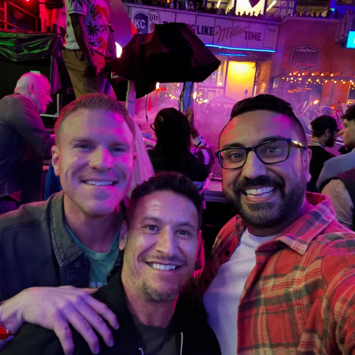 Another weekend in the books! Well spent with friends and family🤞🏻