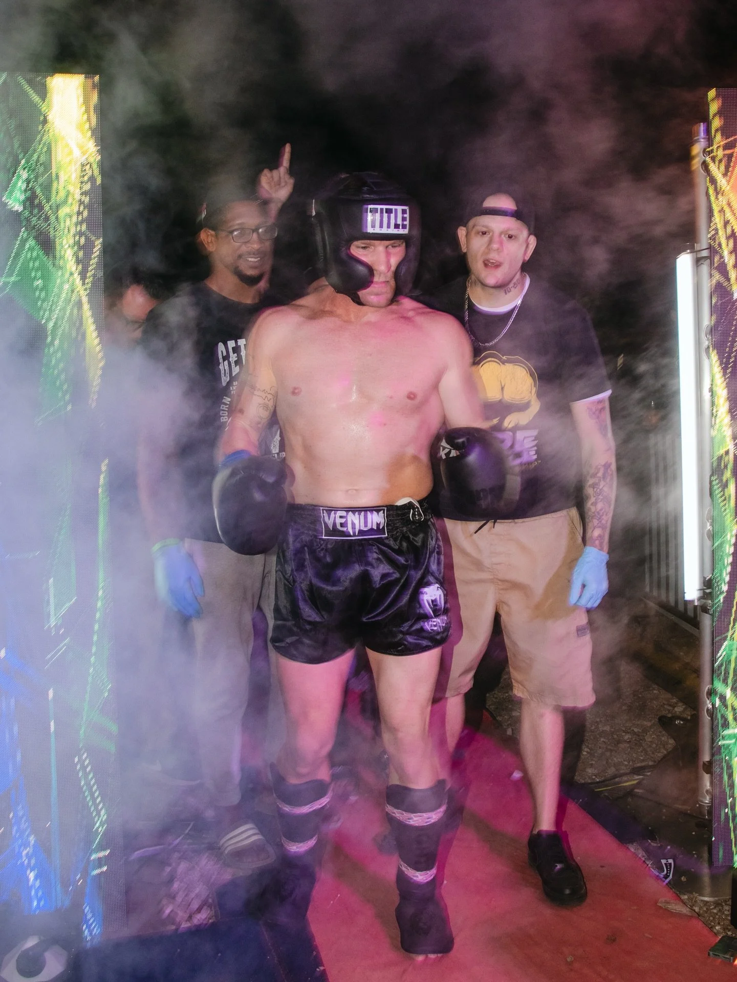 Its fight night in the west bottoms @bartendersbrawlkc ⏰🥊 Come see me fight for some good Sunday entertainment💪🏻 

Follow @bartendersbrawlkc and get tickets by visiting the link in their bio!