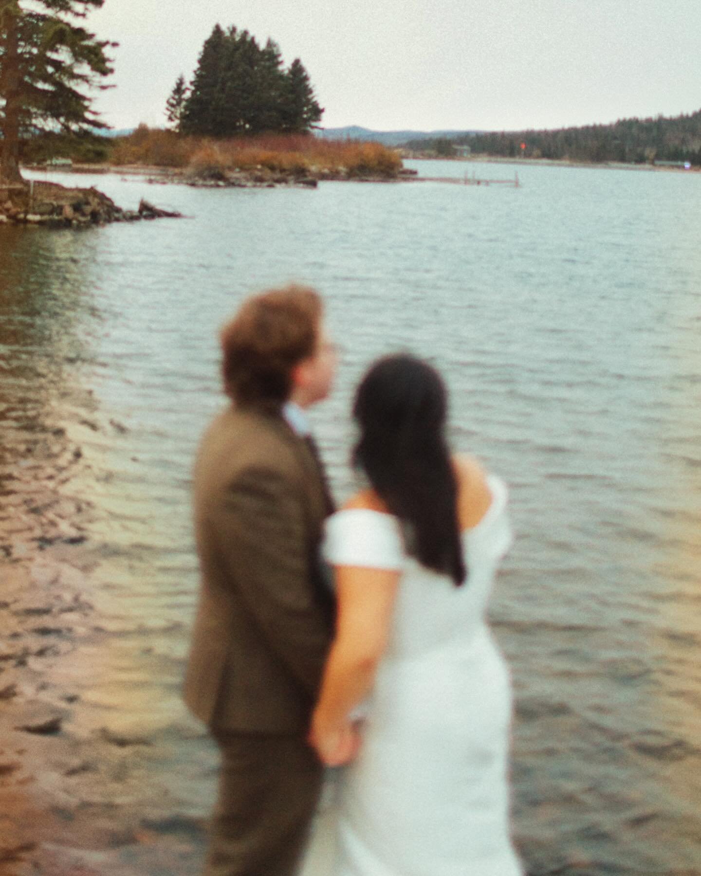 Audrey + Max keeping these cloudy days warm 🥰. 

Here&rsquo;s your sign to elope!